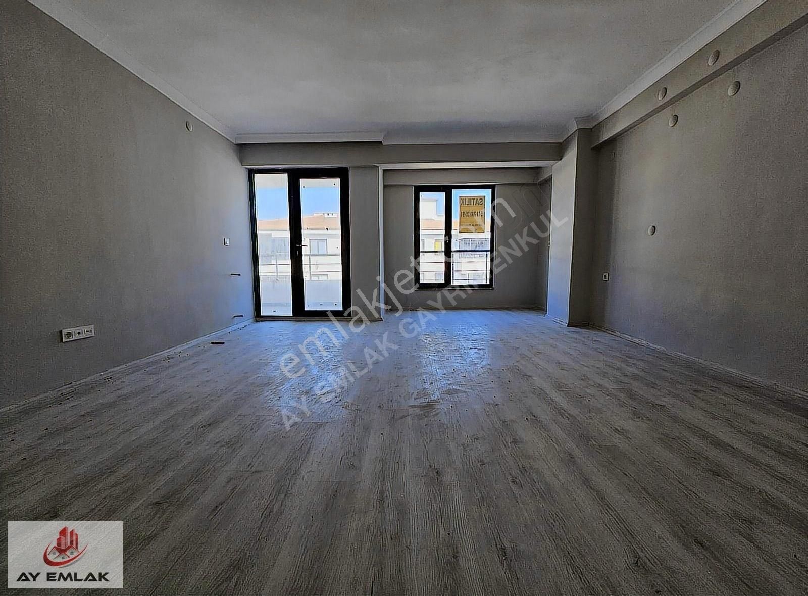 Ay Emlak'tan Deniz 200 Metre Mesafede 2+1 Teraslı Dubleks Daire - Görsel 2