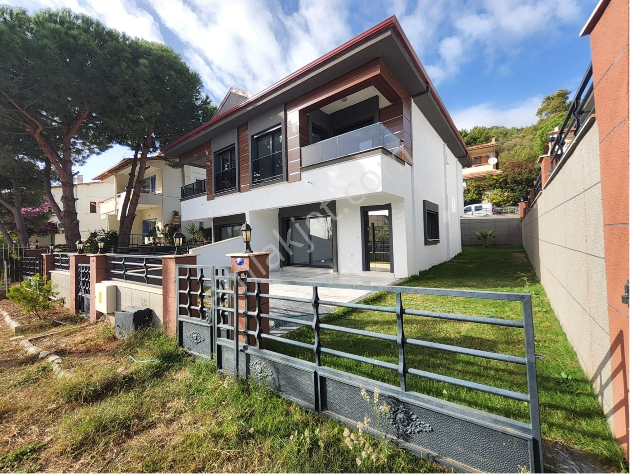 300m2 Arsa İçerisinde Kelepir Villa - Görsel 2