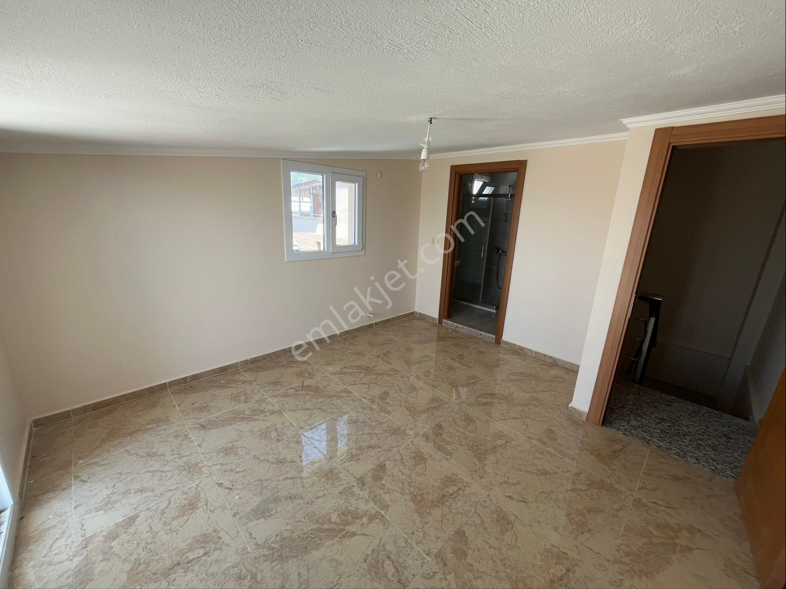 Ortamahallede Deniz Manzaralı Villa - Görsel 23