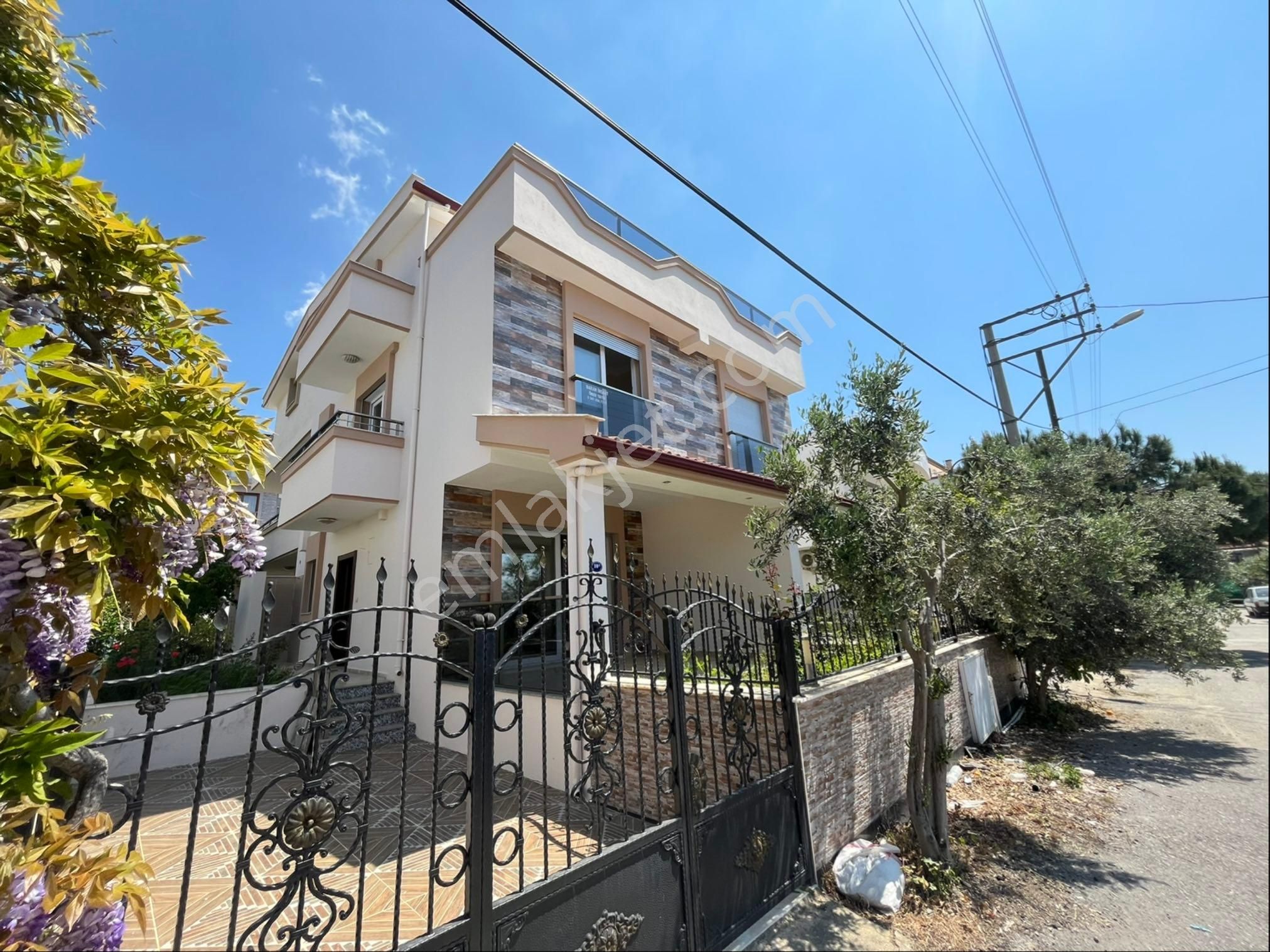Ortamahallede Deniz Manzaralı Villa - Görsel 15