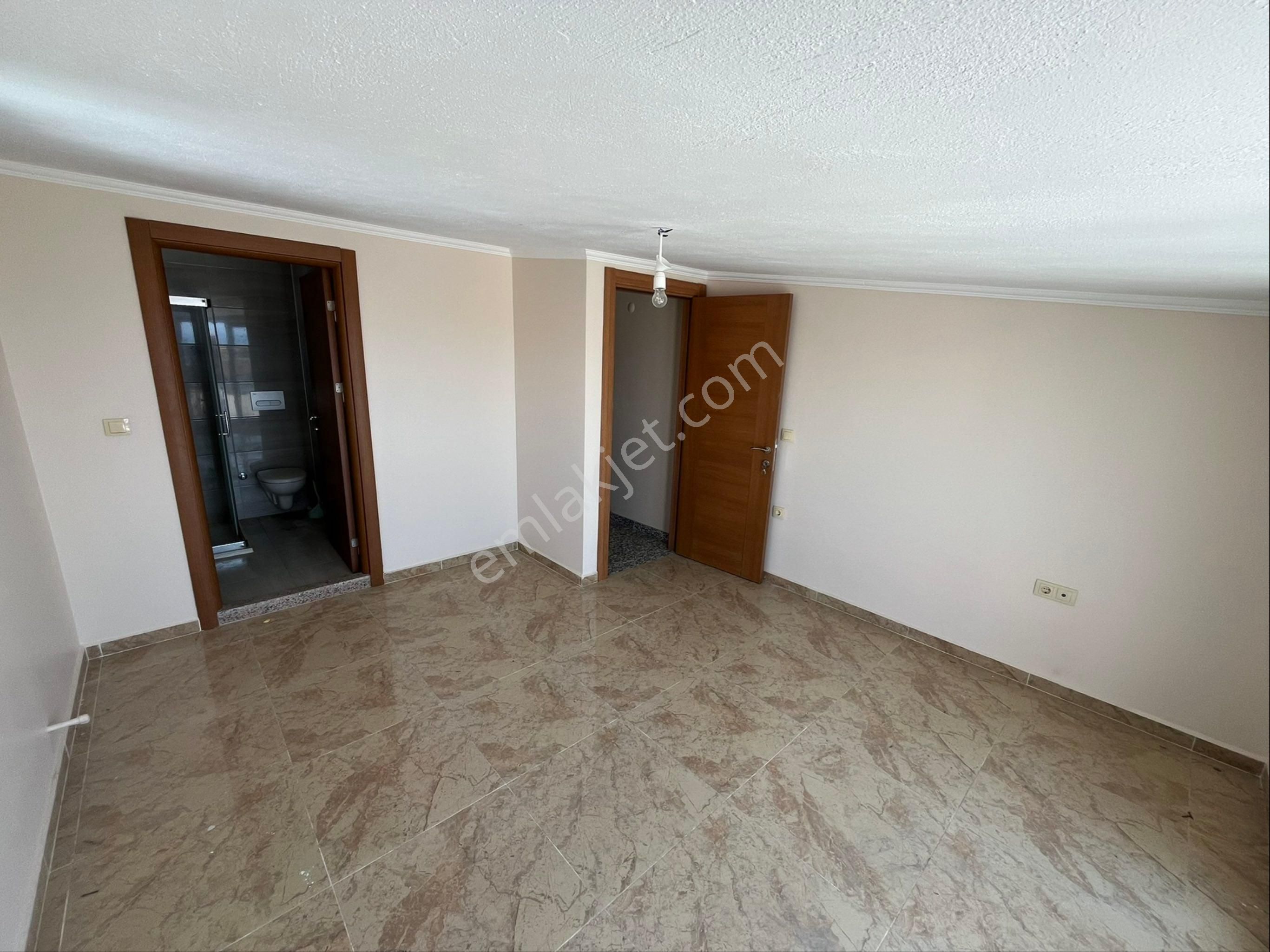 Ortamahallede Deniz Manzaralı Villa - Görsel 24
