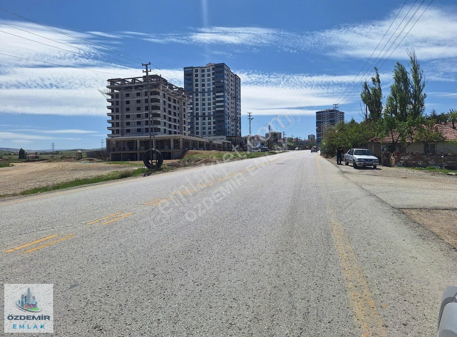 Özdemir Den Kıbrıs Köyün De Konut İmarlı 200m2 1 Daire Getirili - Görsel 5