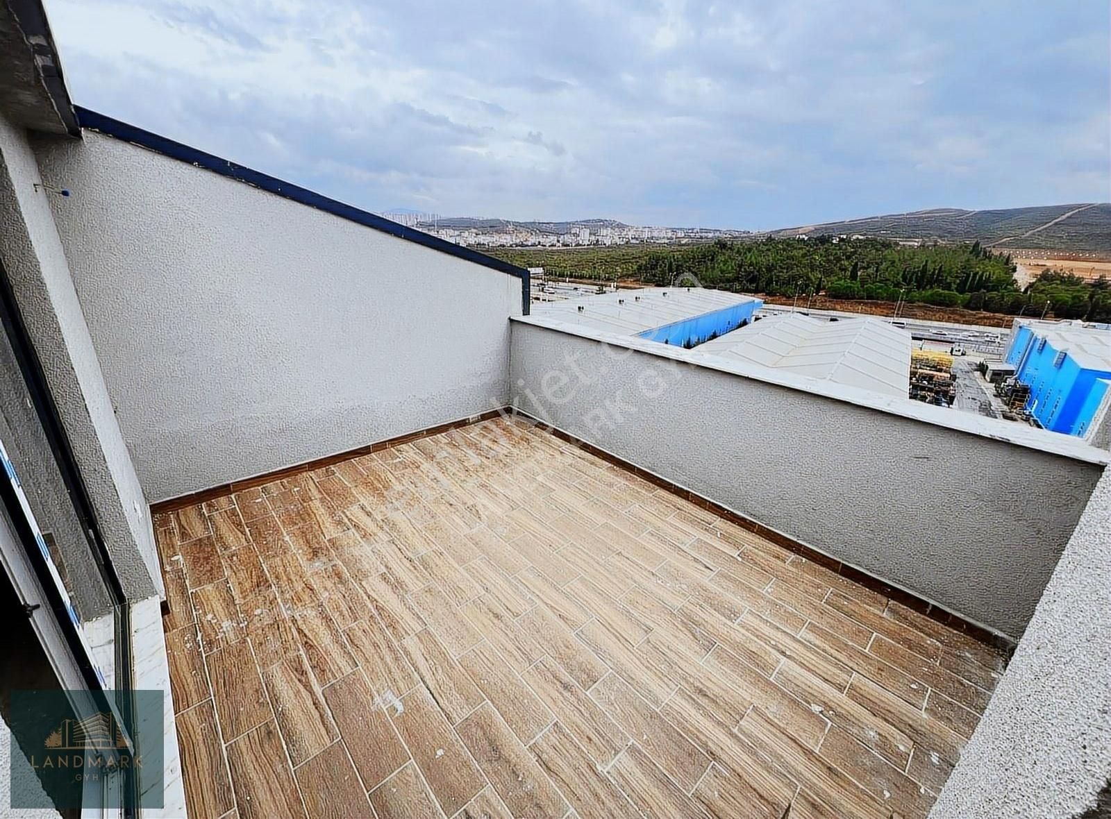 Site Yetkili Emlak Ofisinden Kiralık 4+1 Dubleks