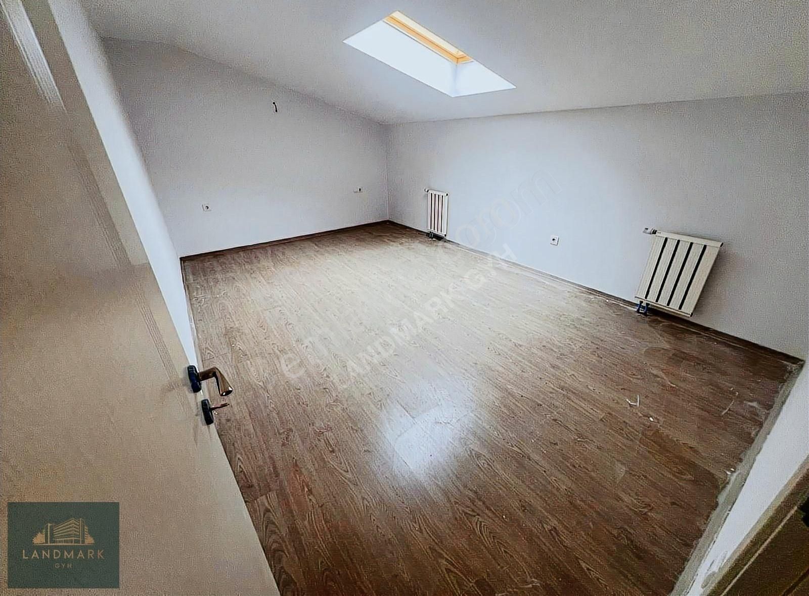 Site Yetkili Emlak Ofisinden Kiralık 4+1 Dubleks - Görsel 3