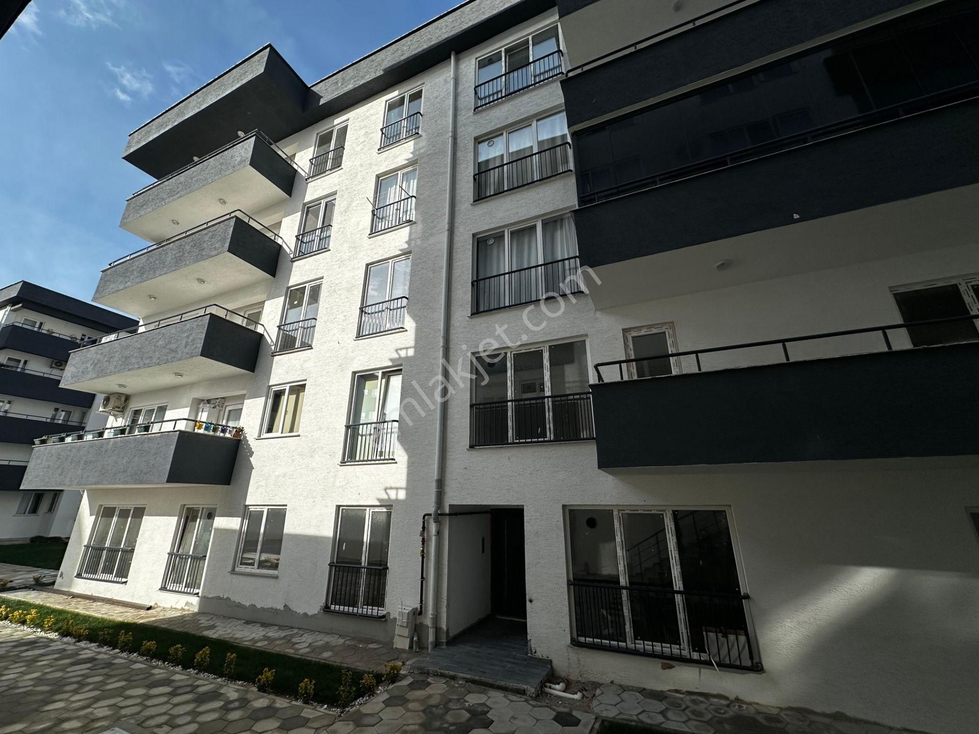 Çanakkale Merkez Kepez'de Site İçi Satılık 1+1 Ferah Daire! - Görsel 18