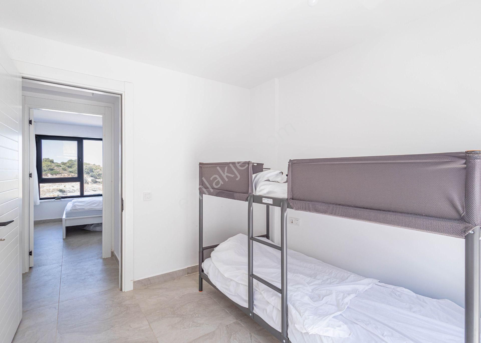 Boğaziçi Adabükü'nde Fırsat !! Plajlı Yeni Site, Yeni Daire,2+1, Kaçmaz - Görsel 16