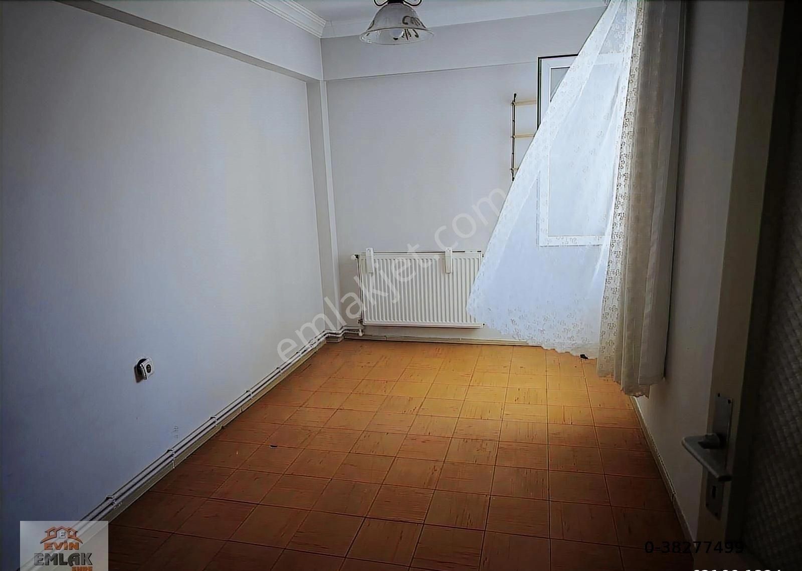 Amerikan Koleji Karşı Sokağı 125 M2 Doğalgazlı 3+1 Daire - Görsel 35