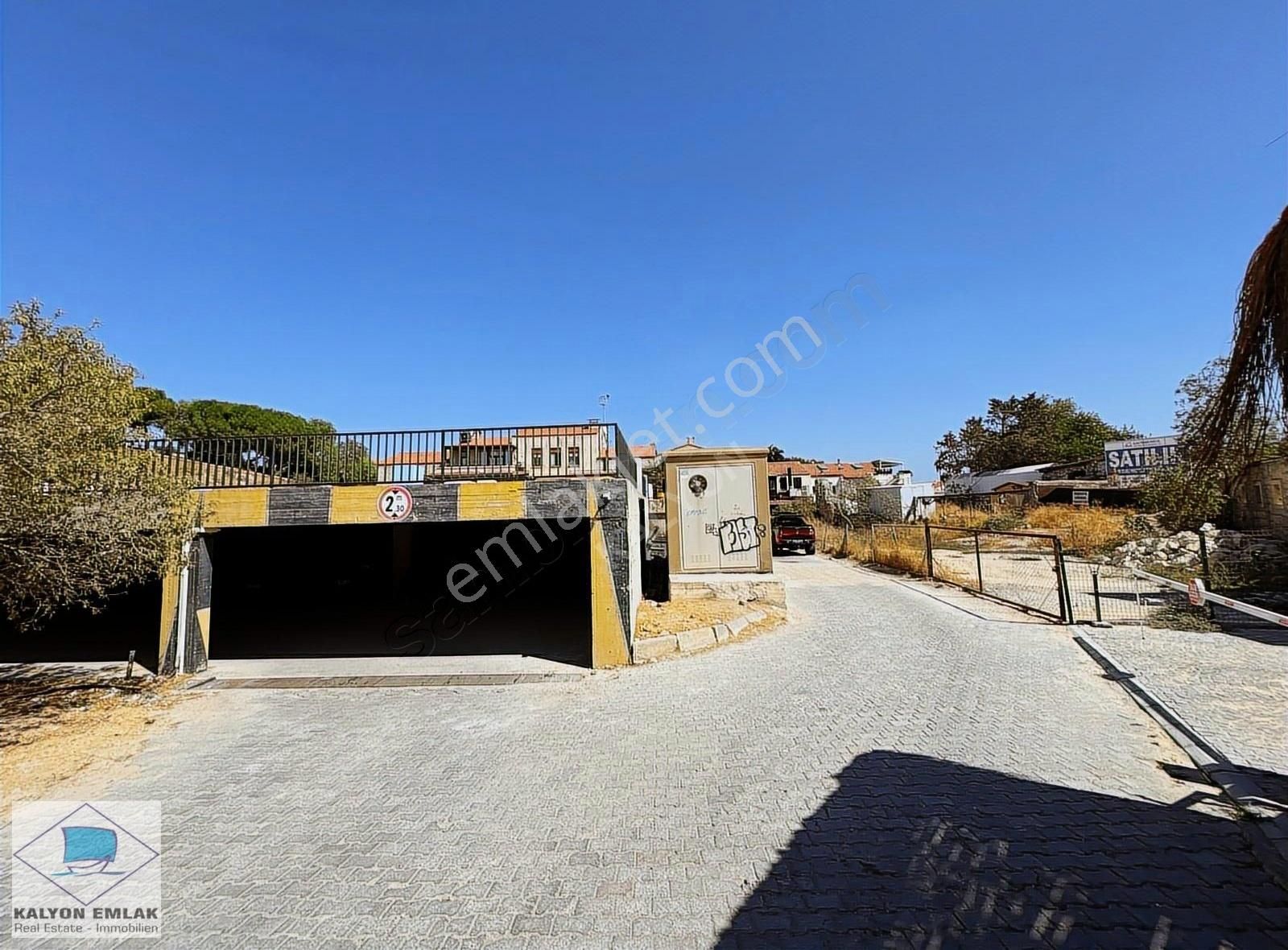 Alaçatı Köy İçi Turizm Ve Konut İmarlı Satılık Arsa - Görsel 11