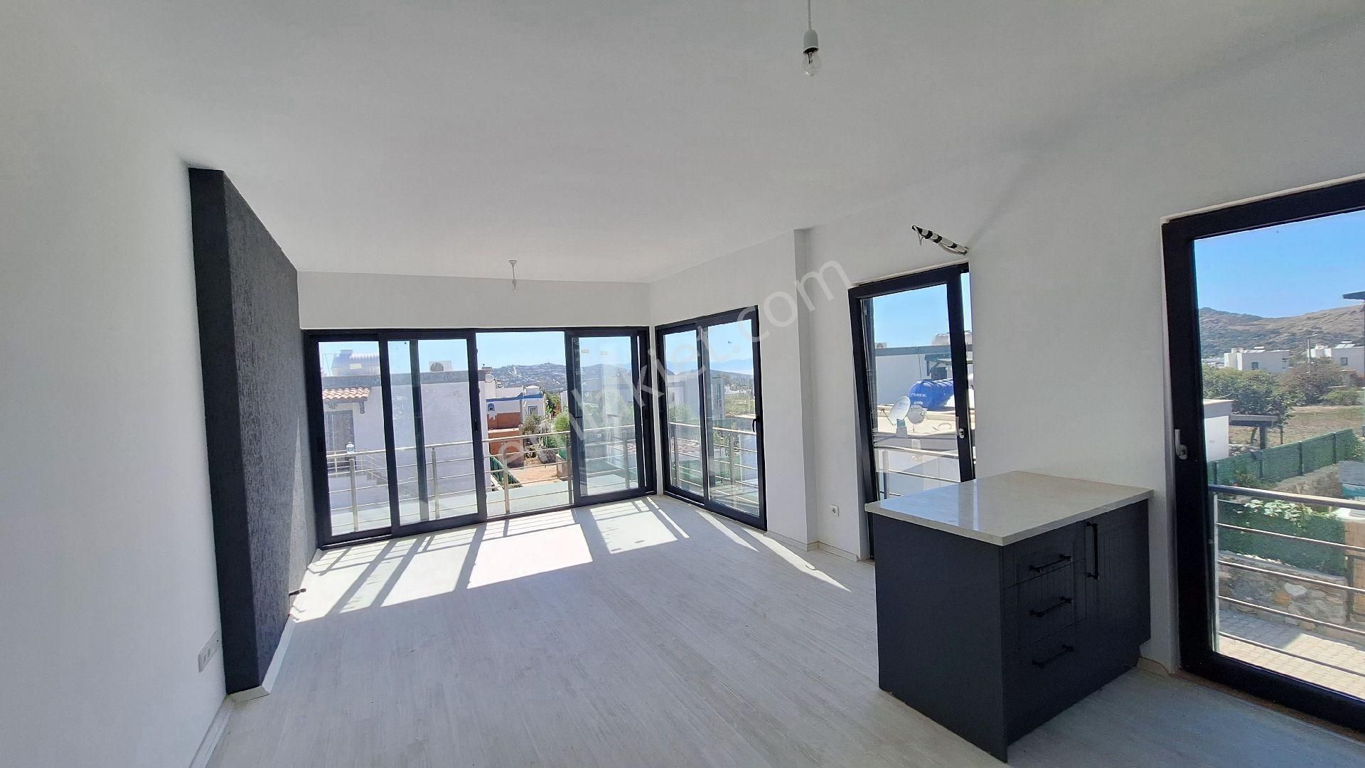 Gümüşlük'te, 2+1 Yepyeni, Taşınmaya Hazır, Kısmi Deniz Manzaralı, Muhteşem Işık Alan Ferah Daire - Görsel 10