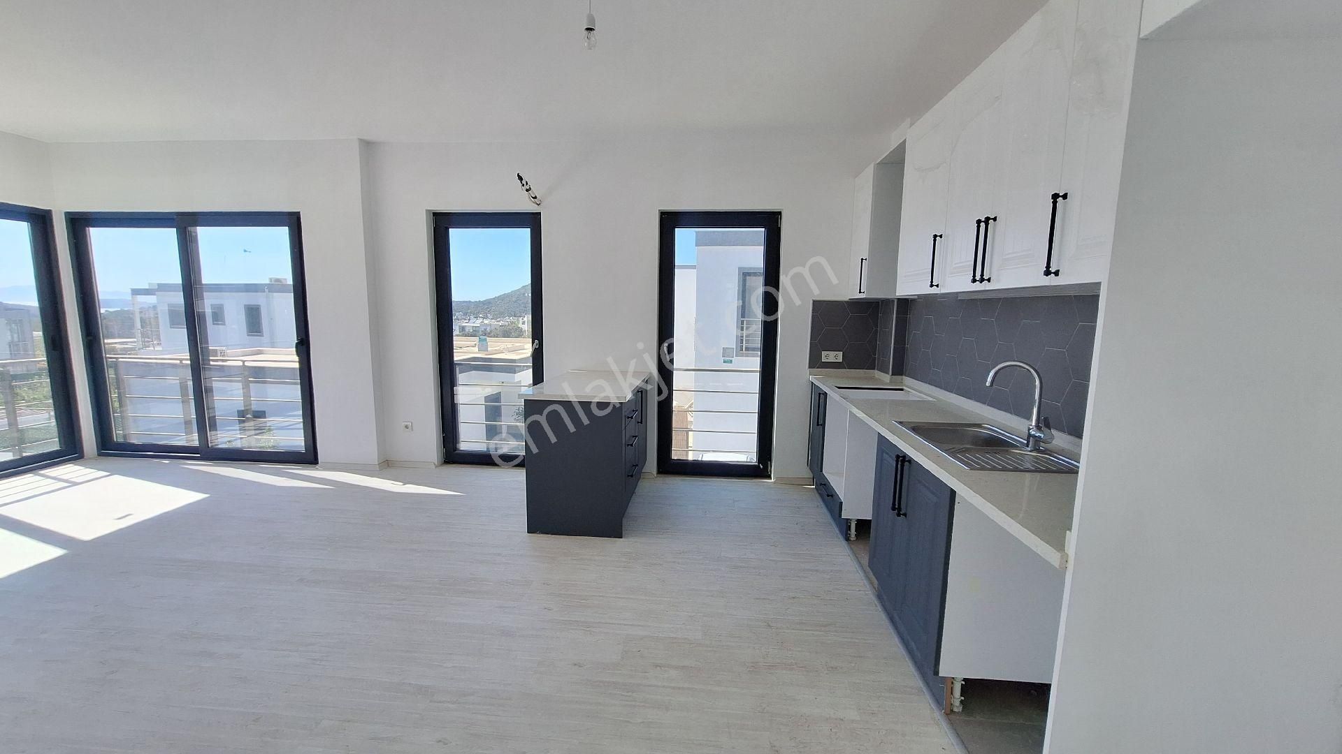 Gümüşlük'te, 2+1 Yepyeni, Taşınmaya Hazır, Kısmi Deniz Manzaralı, Muhteşem Işık Alan Ferah Daire - Görsel 8