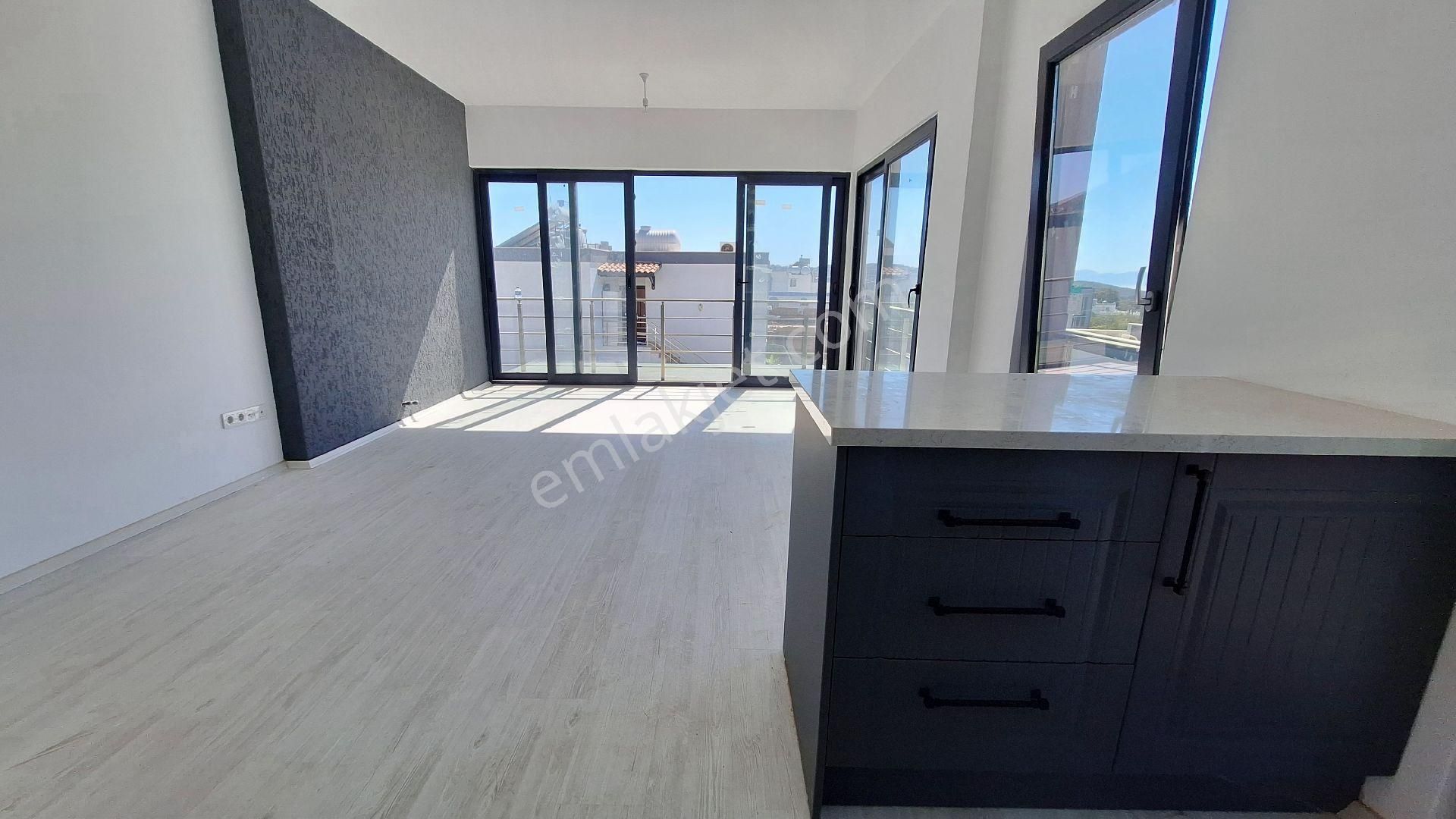 Gümüşlük'te, 2+1 Yepyeni, Taşınmaya Hazır, Kısmi Deniz Manzaralı, Muhteşem Işık Alan Ferah Daire - Görsel 12