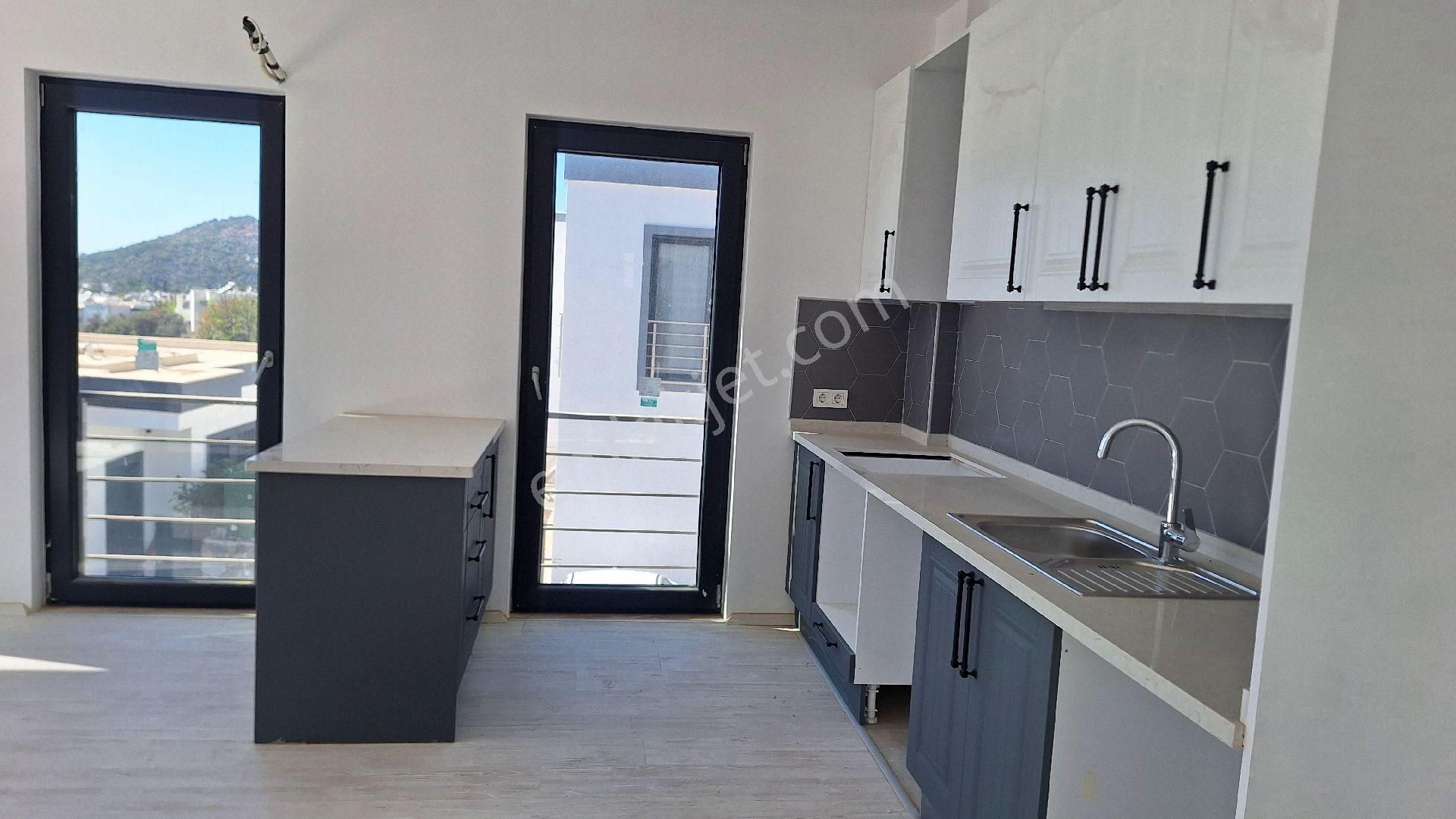 Gümüşlük'te, 2+1 Yepyeni, Taşınmaya Hazır, Kısmi Deniz Manzaralı, Muhteşem Işık Alan Ferah Daire - Görsel 18