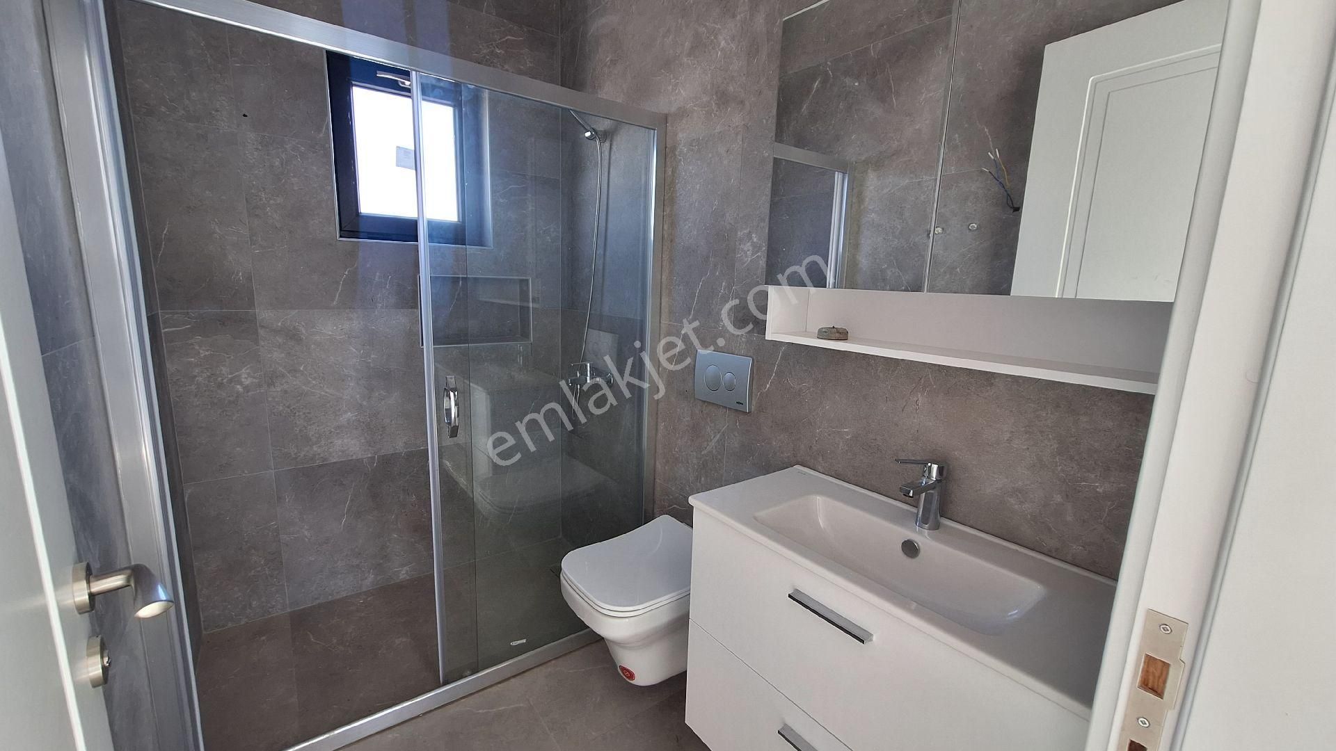 Gümüşlük'te, 2+1 Yepyeni, Taşınmaya Hazır, Kısmi Deniz Manzaralı, Muhteşem Işık Alan Ferah Daire - Görsel 35