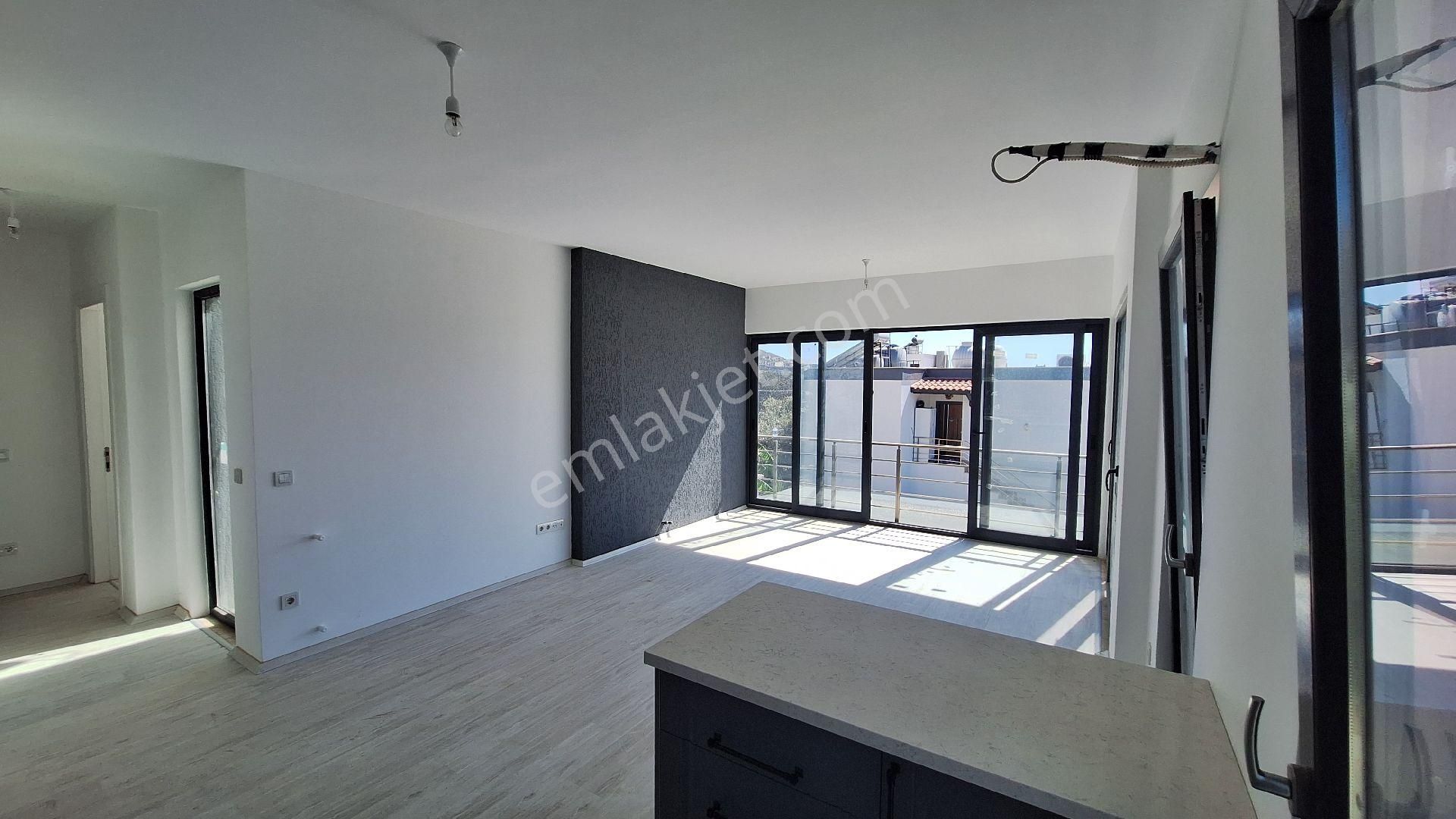 Gümüşlük'te, 2+1 Yepyeni, Taşınmaya Hazır, Kısmi Deniz Manzaralı, Muhteşem Işık Alan Ferah Daire - Görsel 15