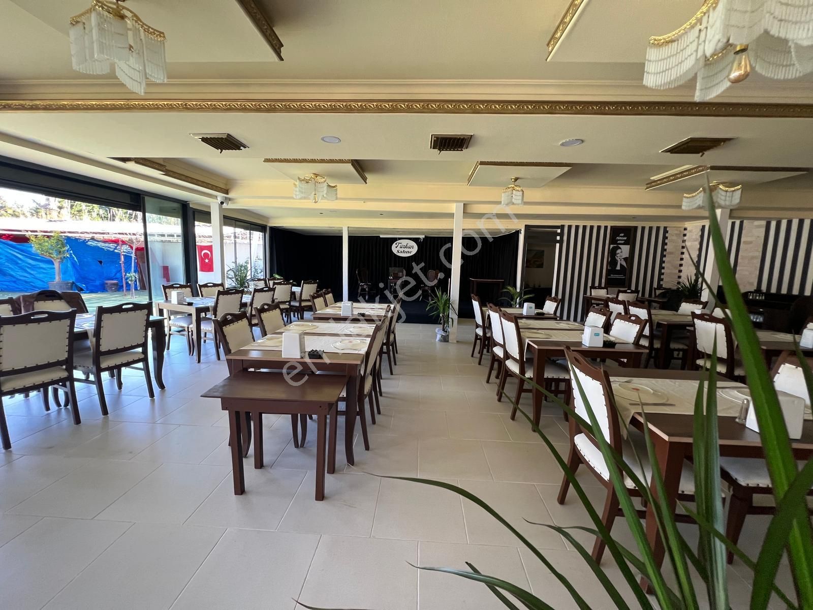 Bodrum Bitez Sahiline 200mt Mesafede Devren Kiralık Restaurant