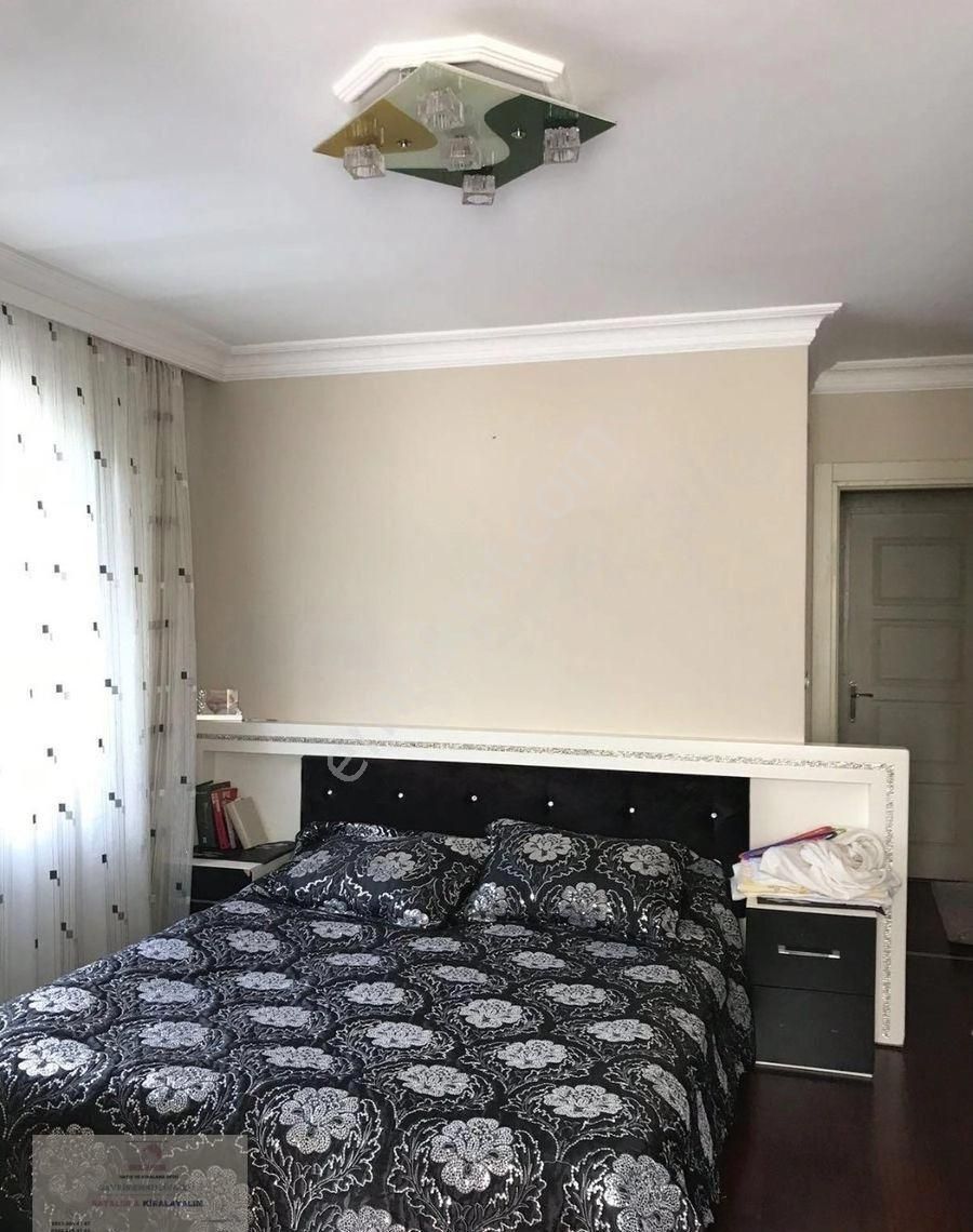 Merkeze Yakın Asansörlü Yeni Binada 200 M² 5+2 Ayrı Girişli Dubleks - Görsel 14