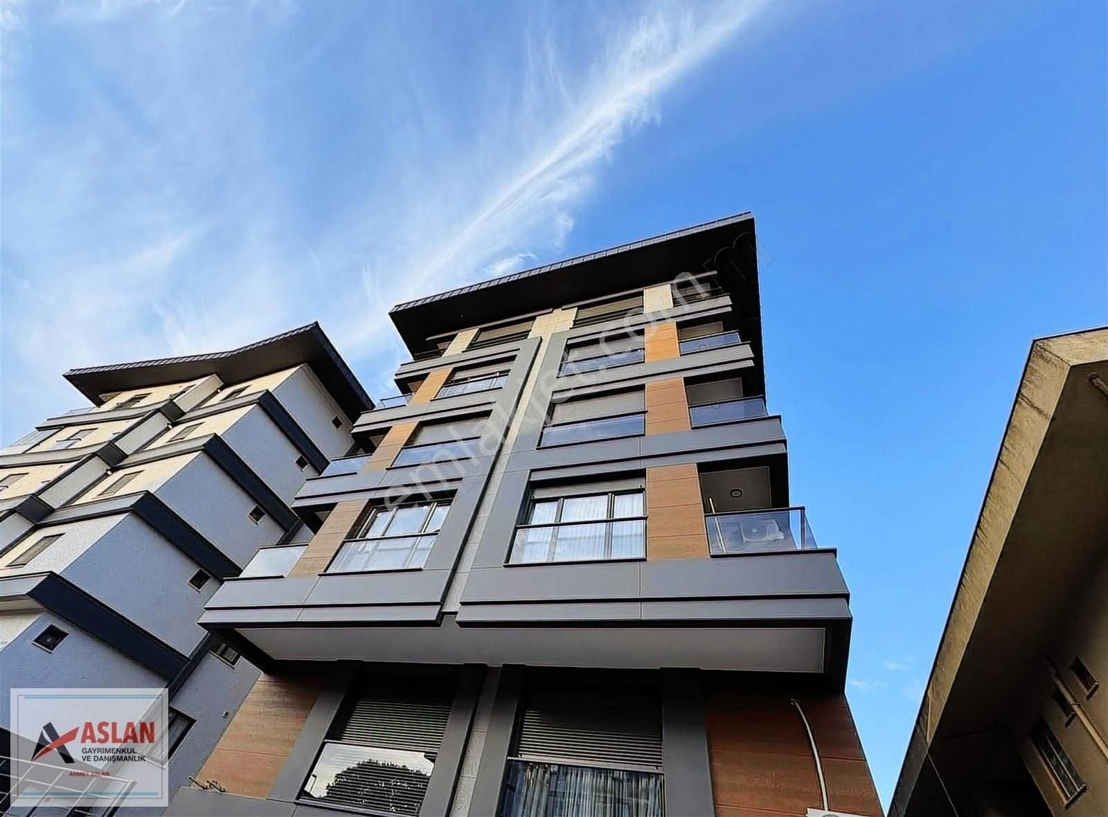 Çengelköy Bahçelieveler Mah. 3+1/ 125 M2 Arakat Daire - Görsel 3