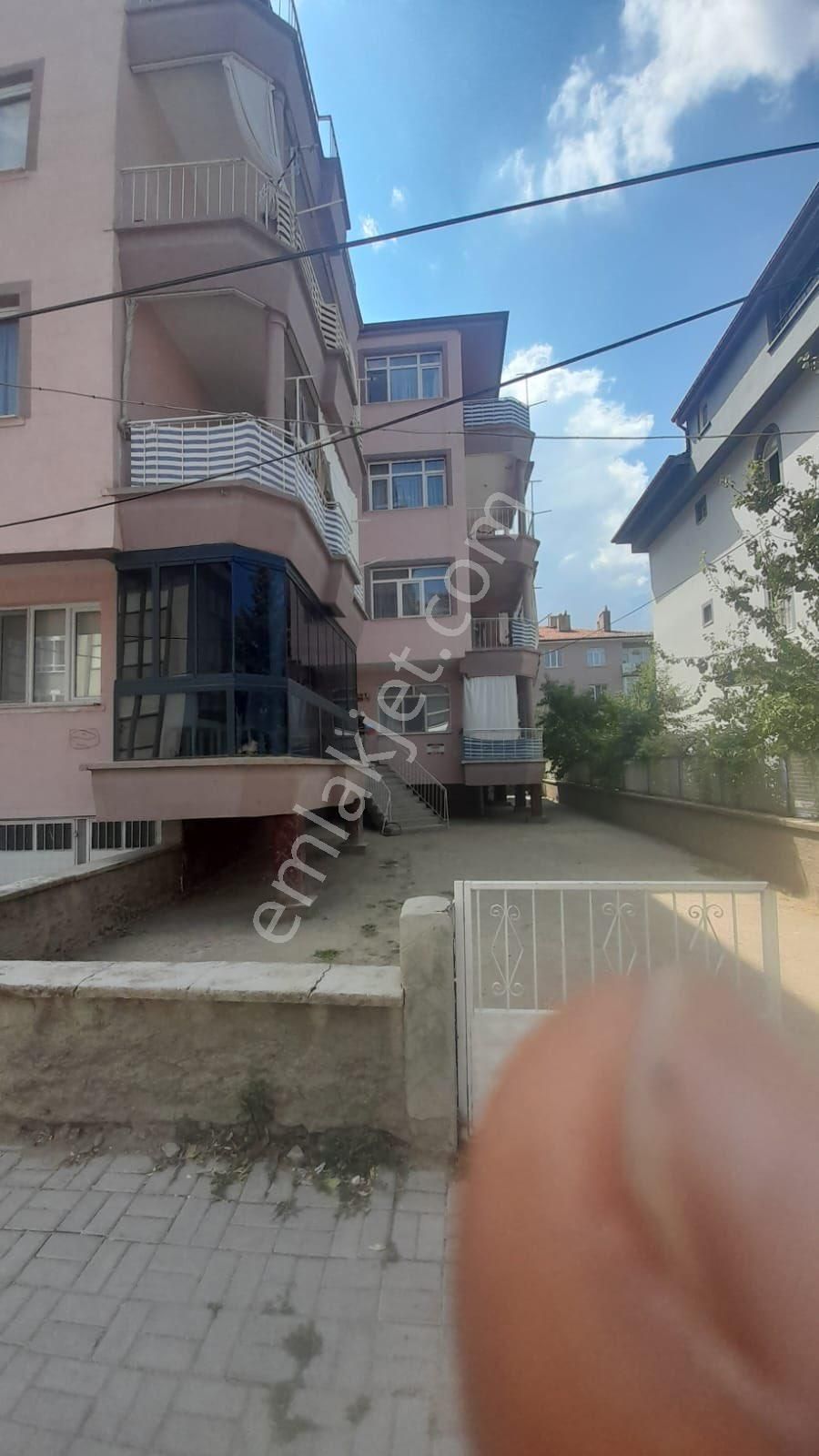 Dinamikten Satlık Yenimahellede Daire - Görsel 3