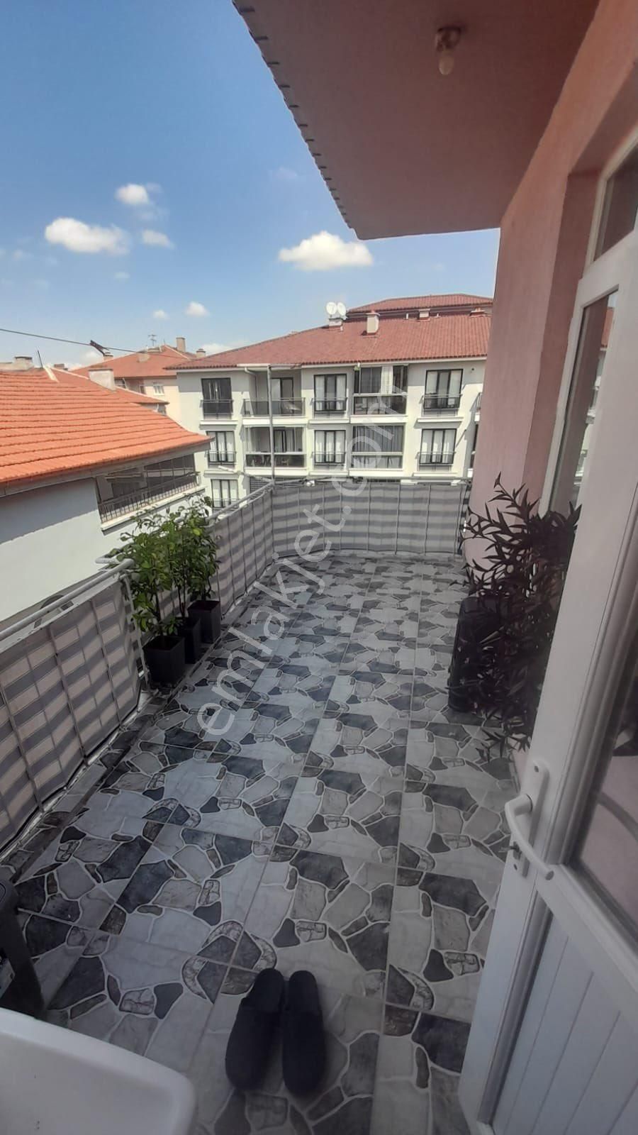 Dinamikten Satlık Yenimahellede Daire - Görsel 8