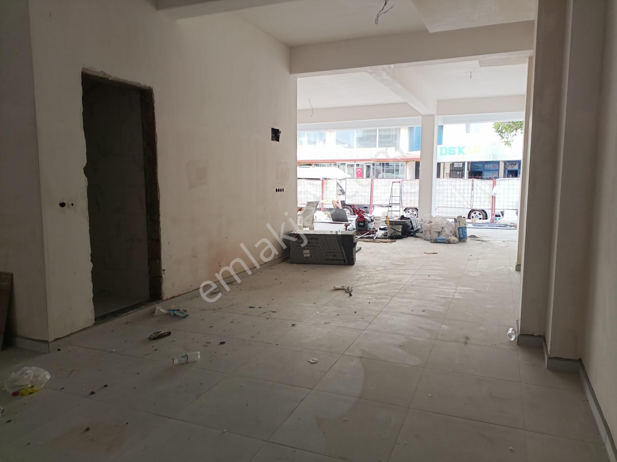 Körfez Hacıosman Mahallesinde Cadde Üzeri 140 M² Sıfır Dükkan - Görsel 15