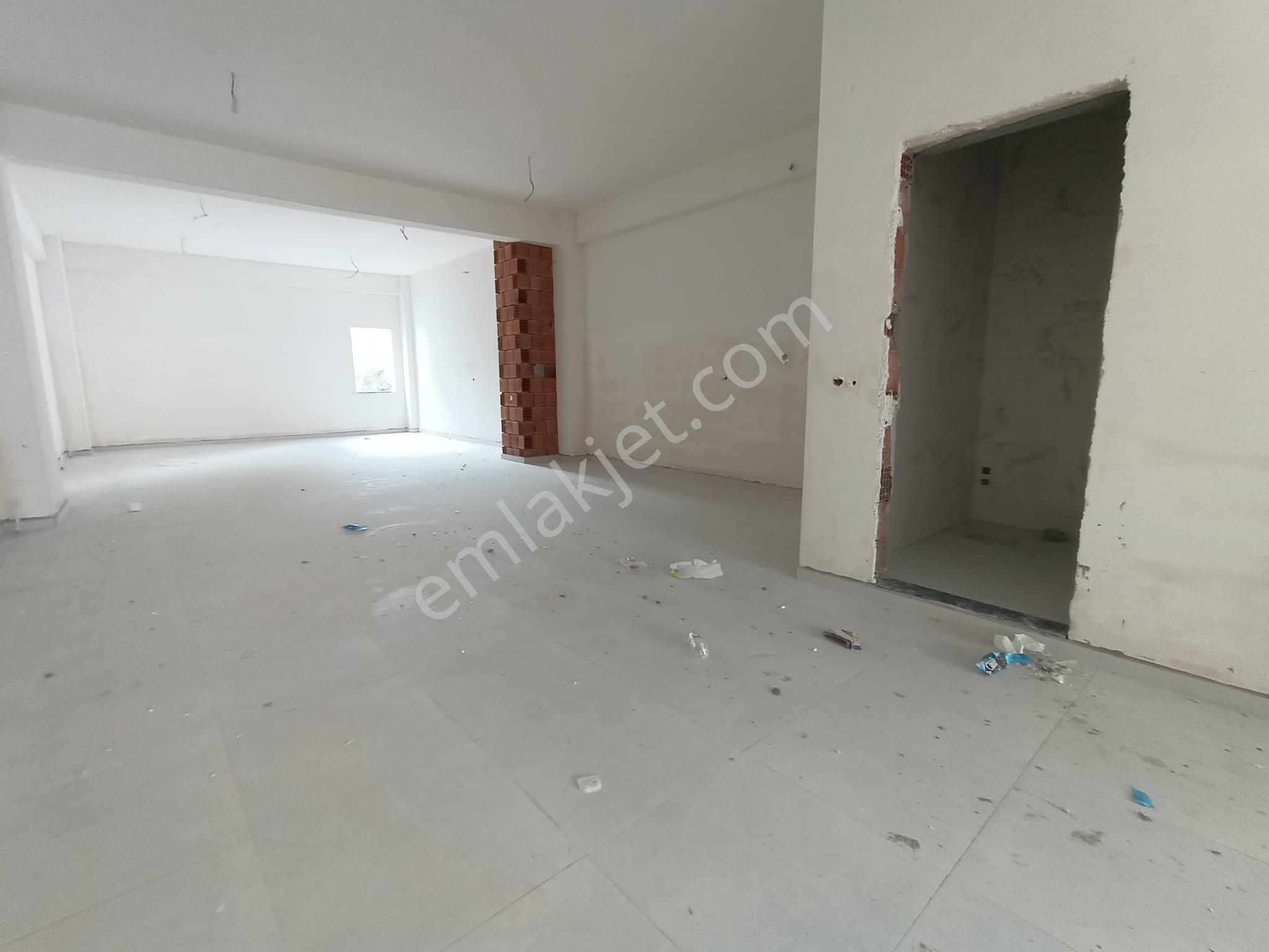 Körfez Hacıosman Mahallesinde Cadde Üzeri 140 M² Sıfır Dükkan - Görsel 18