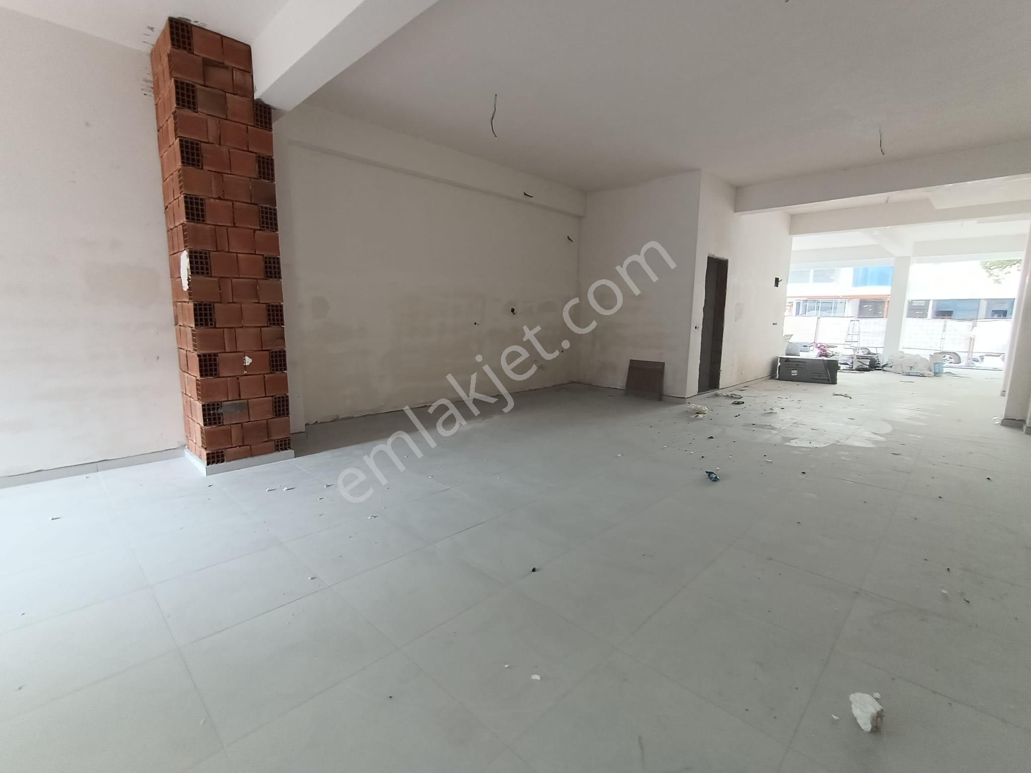 Körfez Hacıosman Mahallesinde Cadde Üzeri 140 M² Sıfır Dükkan - Görsel 4
