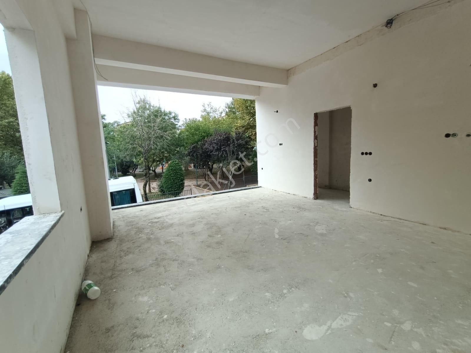 Körfez Hacıosman Mahallesinde Cadde Üzeri 90 M2+250 M2 Ofis Ve Dükkan - Görsel 3