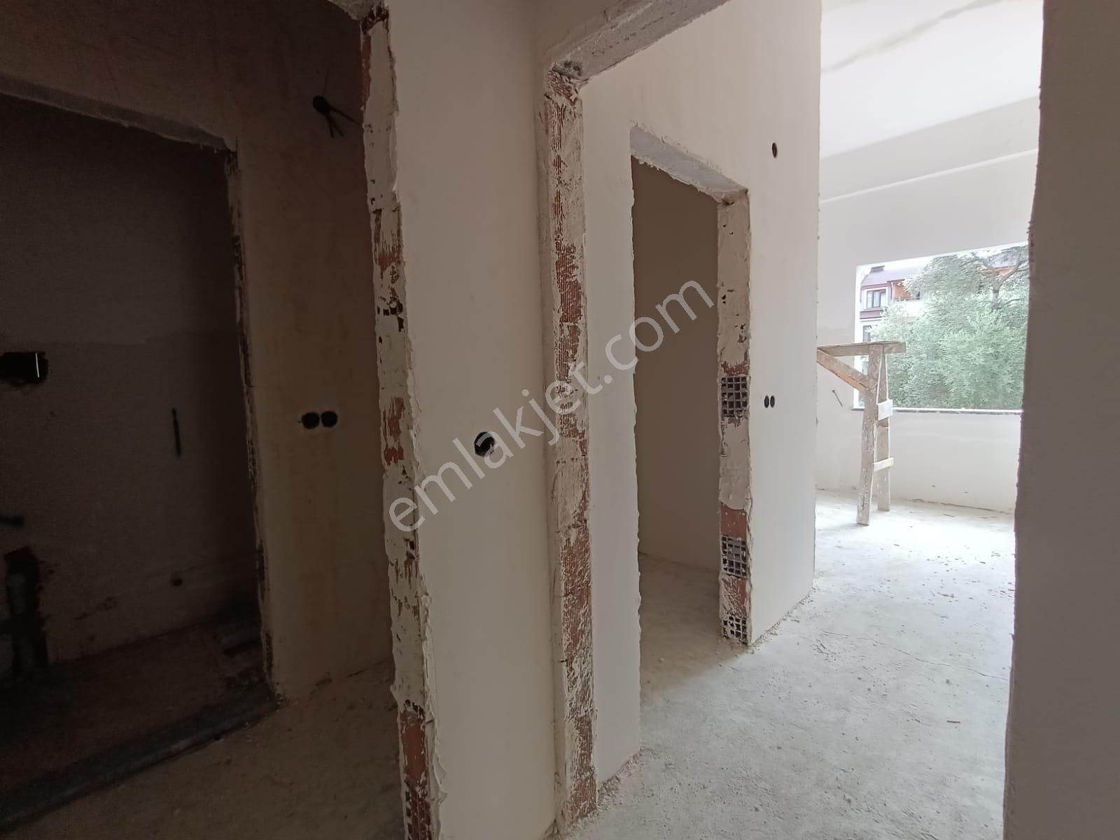 Körfez Hacıosman Mahallesinde Cadde Üzeri 90 M2+250 M2 Ofis Ve Dükkan - Görsel 23