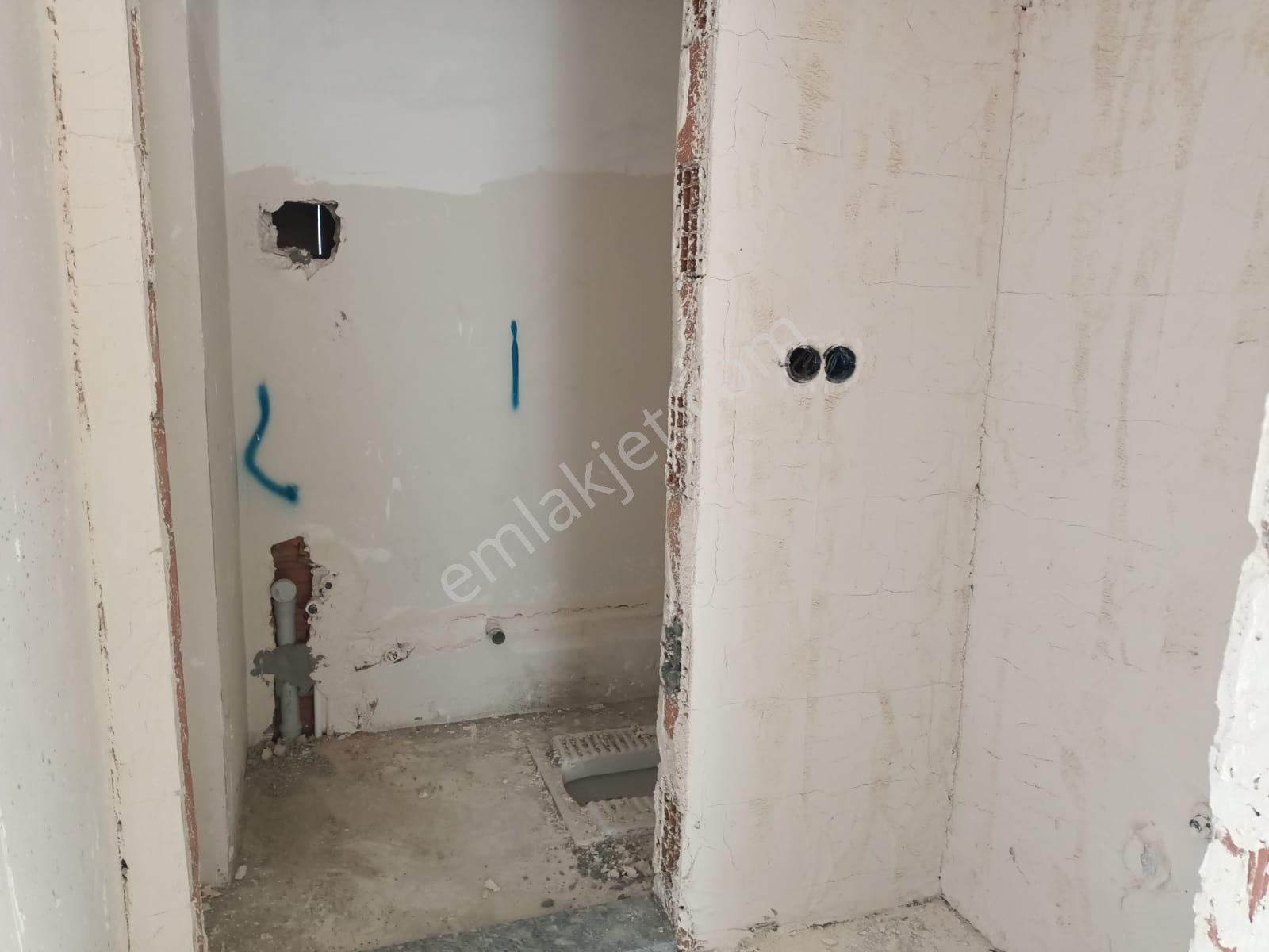 Körfez Hacıosman Mahallesinde Cadde Üzeri 90 M2+250 M2 Ofis Ve Dükkan - Görsel 17