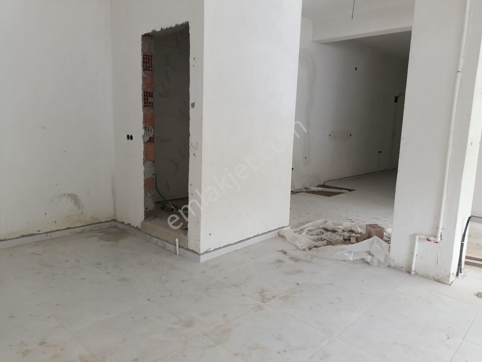 Körfez Hacıosman Mahallesinde Cadde Üzeri 90 M2+250 M2 Ofis Ve Dükkan - Görsel 15