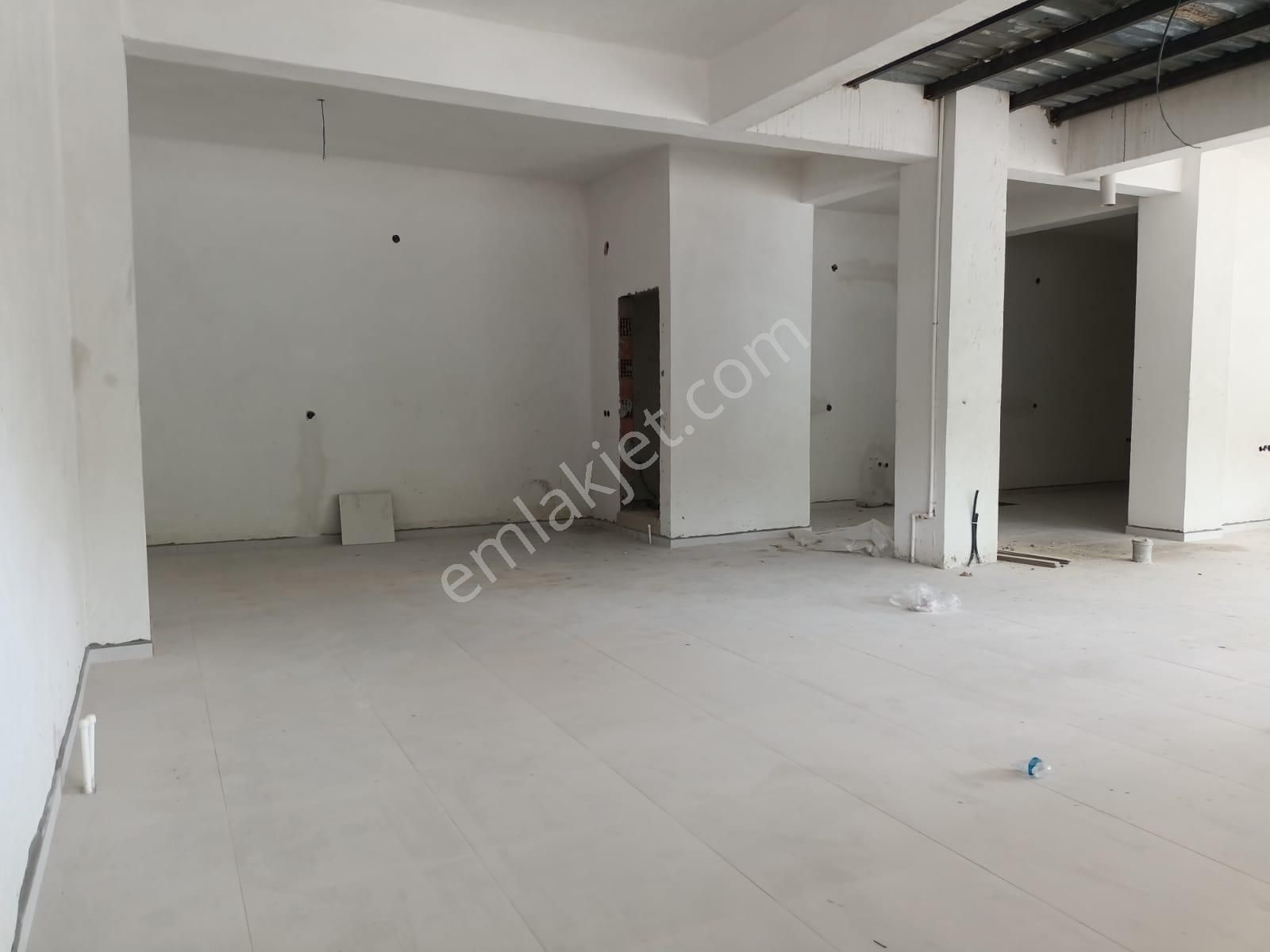 Körfez Hacıosman Mahallesinde Cadde Üzeri 90 M2+250 M2 Ofis Ve Dükkan - Görsel 5