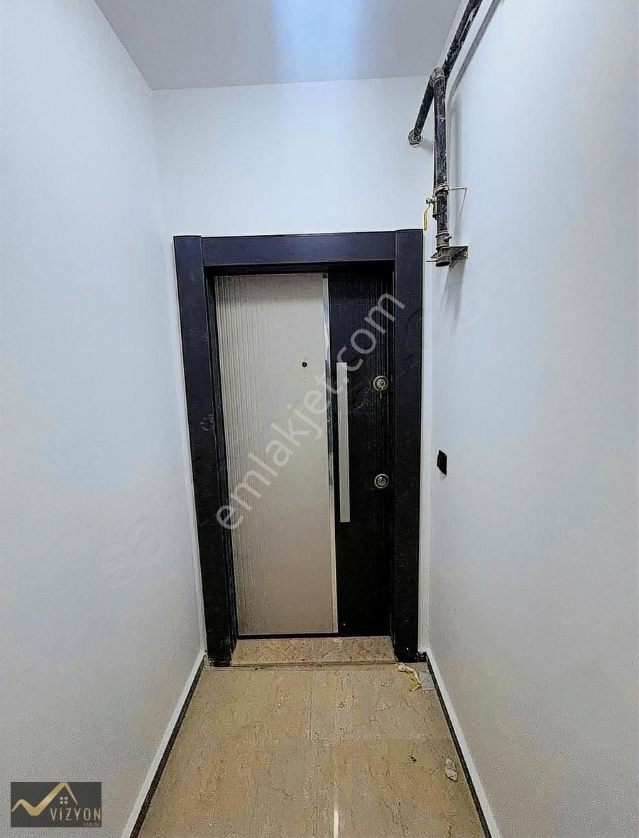 Vizyon Emlaktan Farabinin Yanında Geniş Yüksek Bahçe Katı