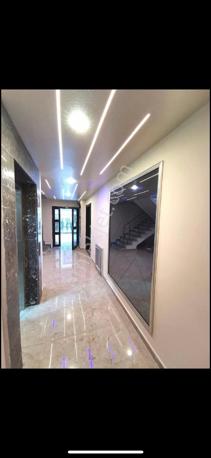 Kuşadası Ege Mahallesinde 2+1 Ebeveyn Banyolu Asansörlü Satılık Daire - Görsel 27