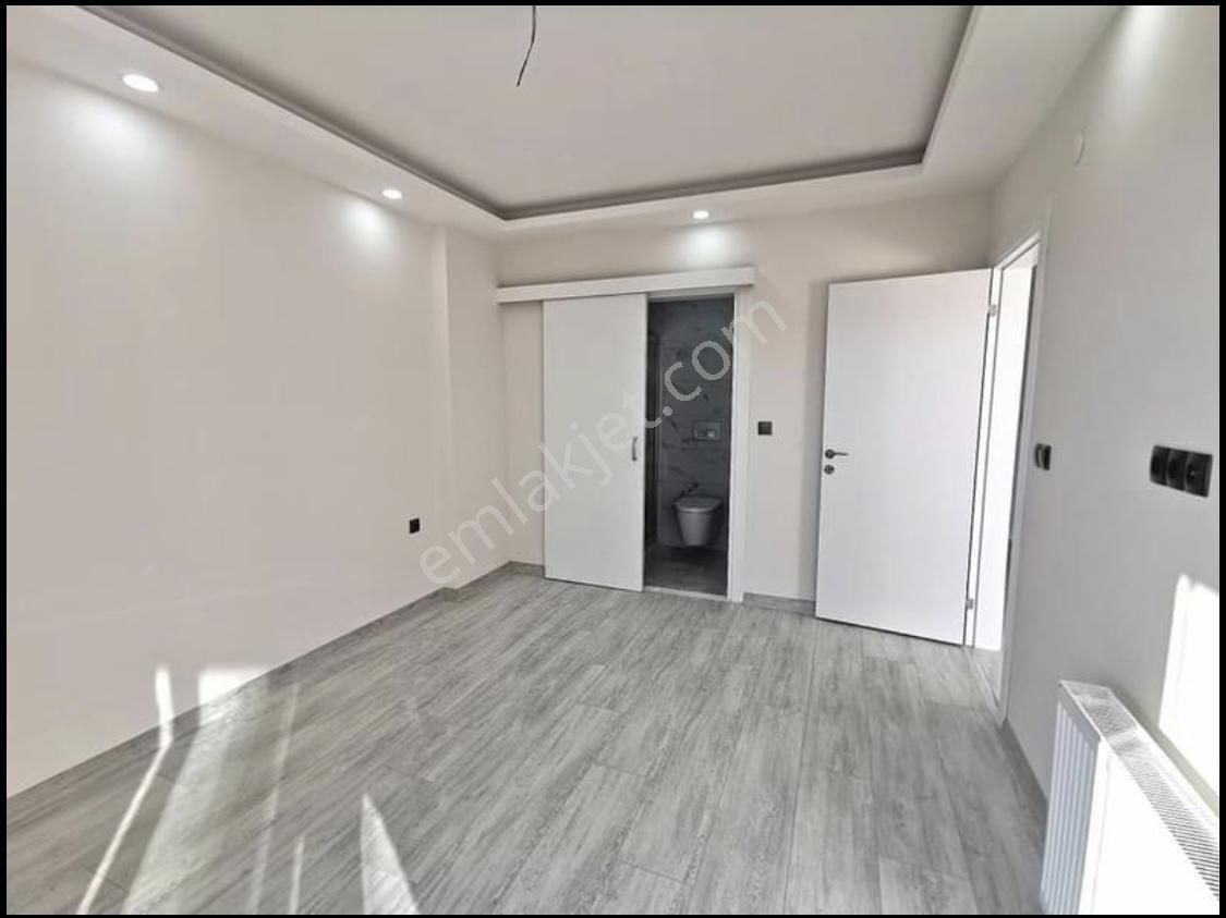 Kuşadası Ege Mahallesinde 2+1 Ebeveyn Banyolu Asansörlü Satılık Daire - Görsel 11