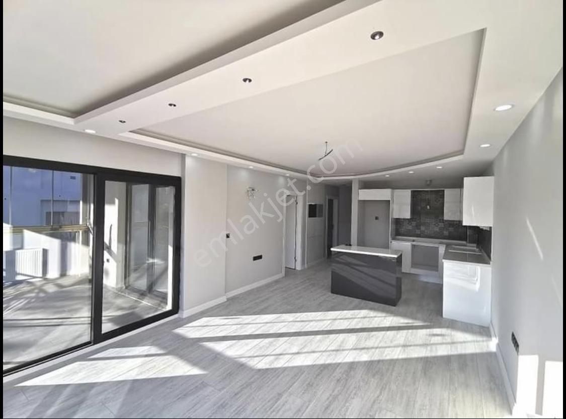 Kuşadası Ege Mahallesinde 2+1 Ebeveyn Banyolu Asansörlü Satılık Daire - Görsel 8