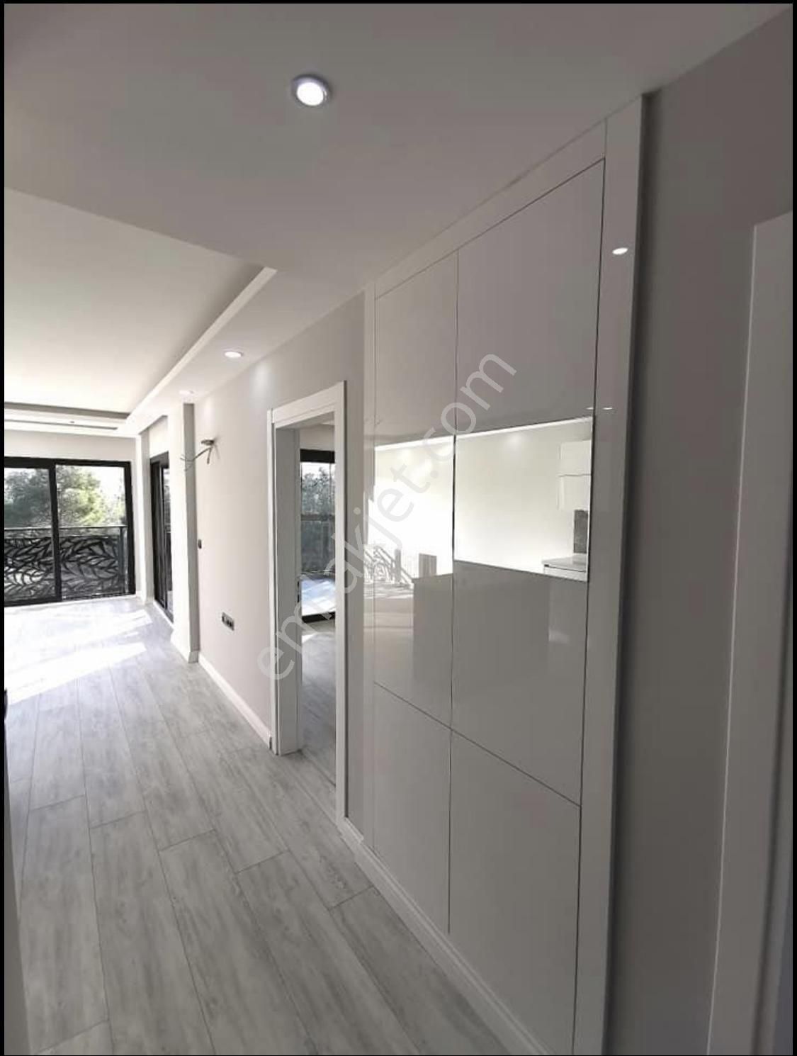 Kuşadası Ege Mahallesinde 2+1 Ebeveyn Banyolu Asansörlü Satılık Daire - Görsel 22