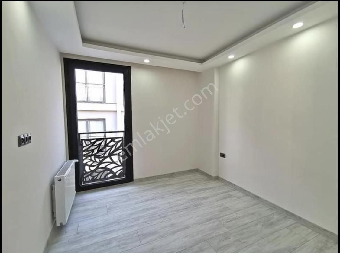 Kuşadası Ege Mahallesinde 2+1 Ebeveyn Banyolu Asansörlü Satılık Daire - Görsel 15