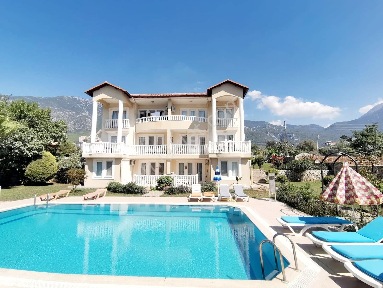 Muğla, Fethiye Ovacık'ta 3 Yatak Odalı, 3 Banyolu Dubleks Ev