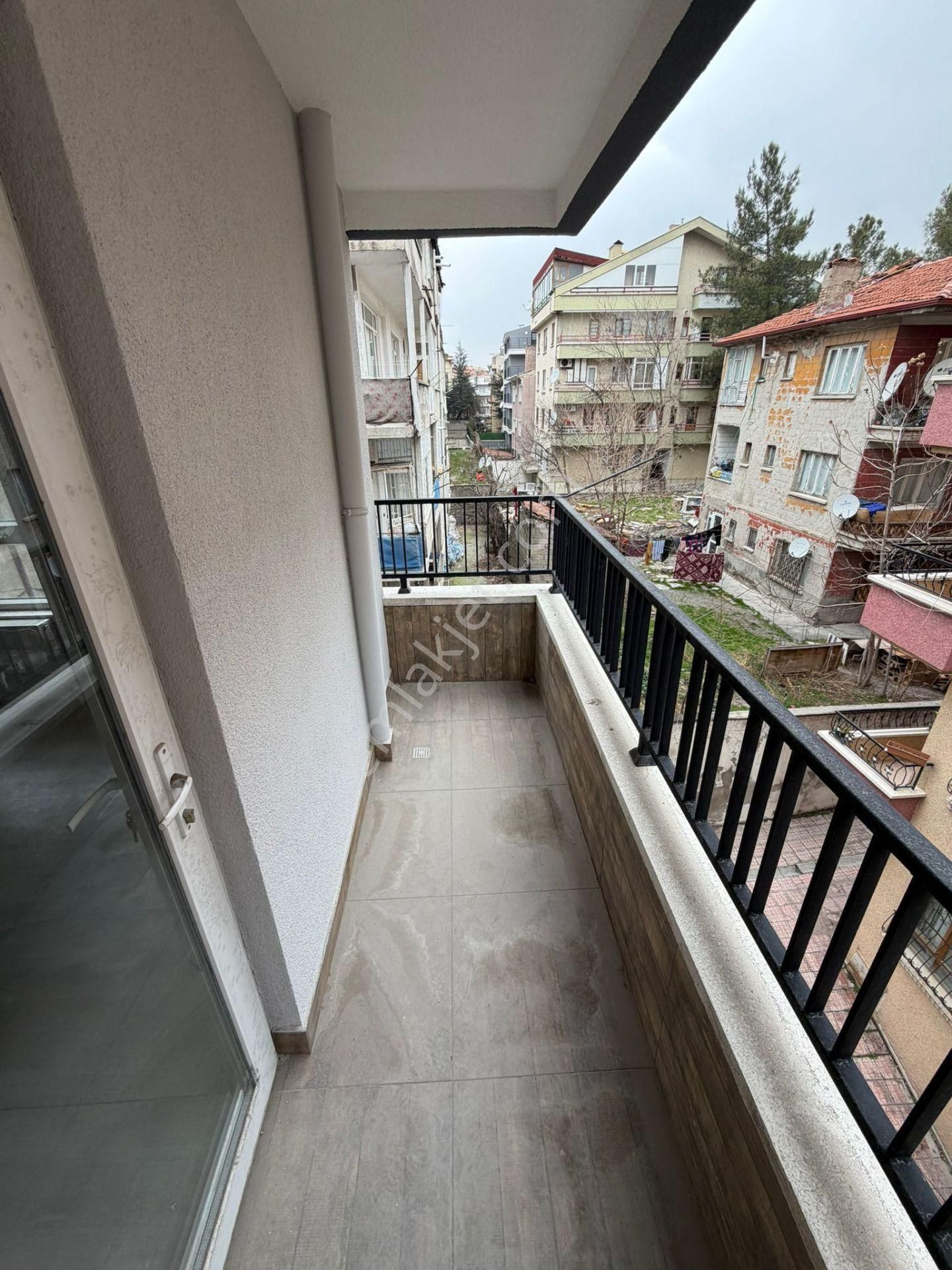 Aydınlıkevler'de Sıfır Binada 2+1 Kiralık Daire-taner Emlak - Görsel 9