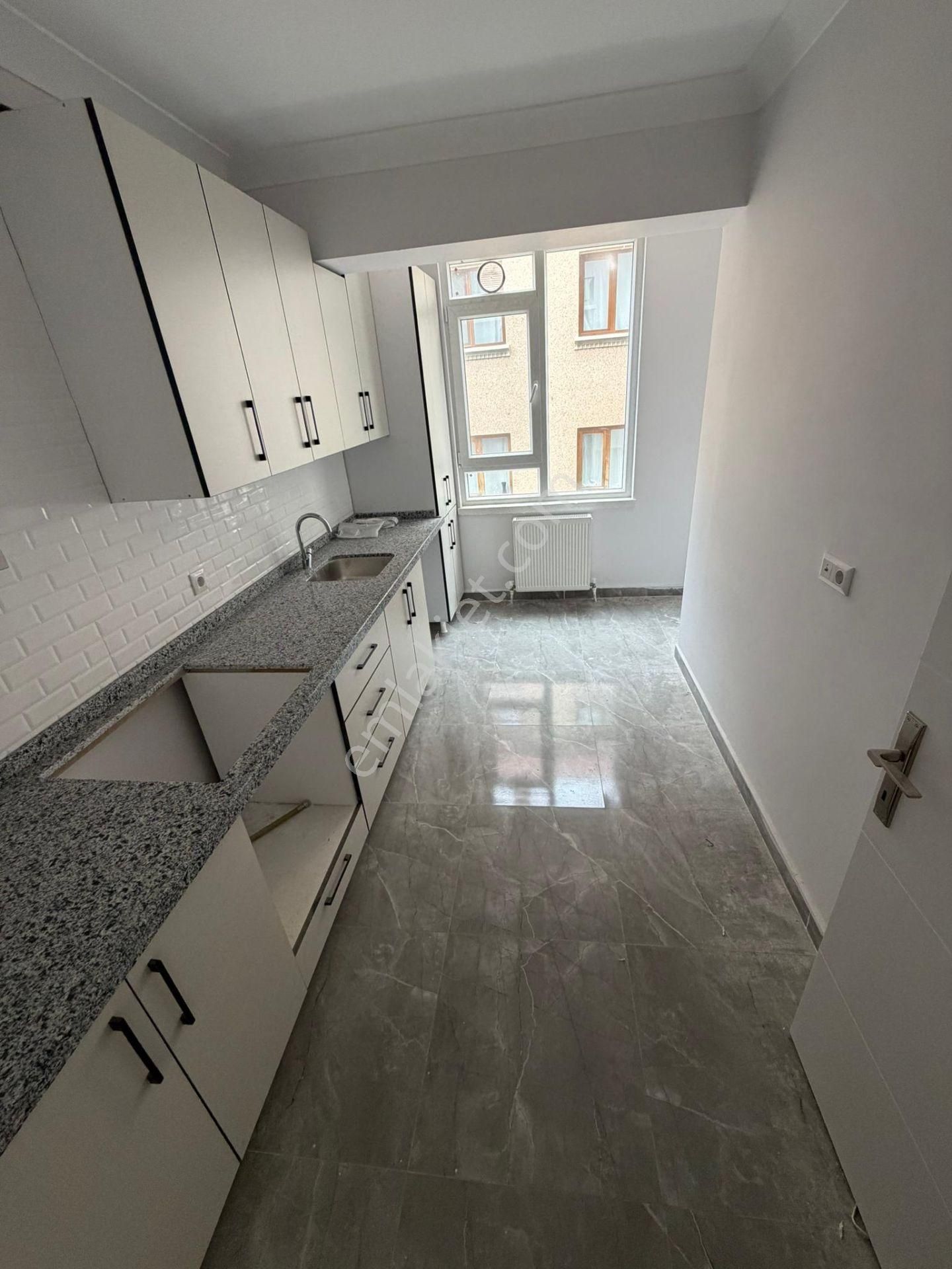 Aydınlıkevler'de Sıfır Binada 2+1 Kiralık Daire-taner Emlak - Görsel 15