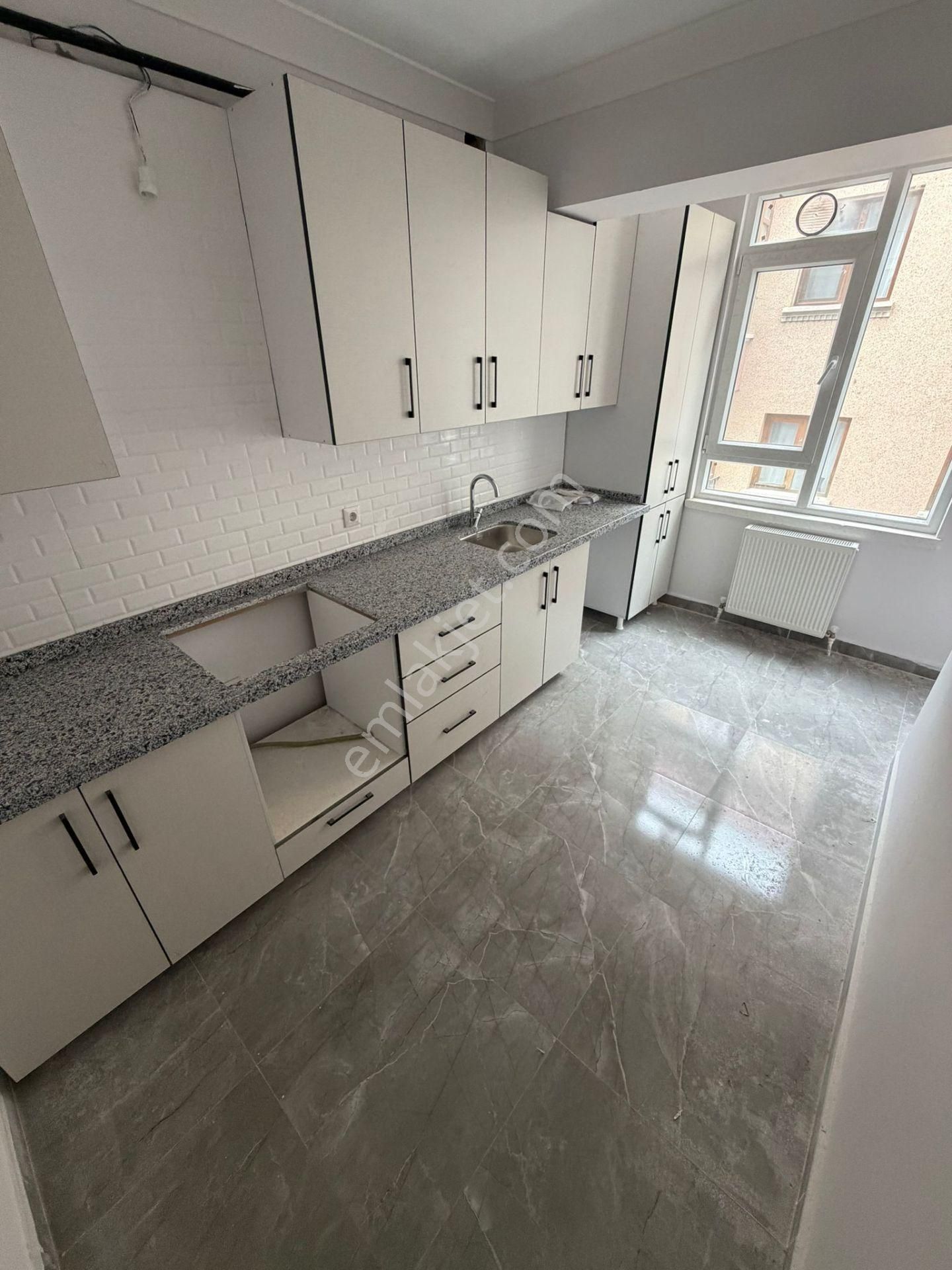 Aydınlıkevler'de Sıfır Binada 2+1 Kiralık Daire-taner Emlak - Görsel 10