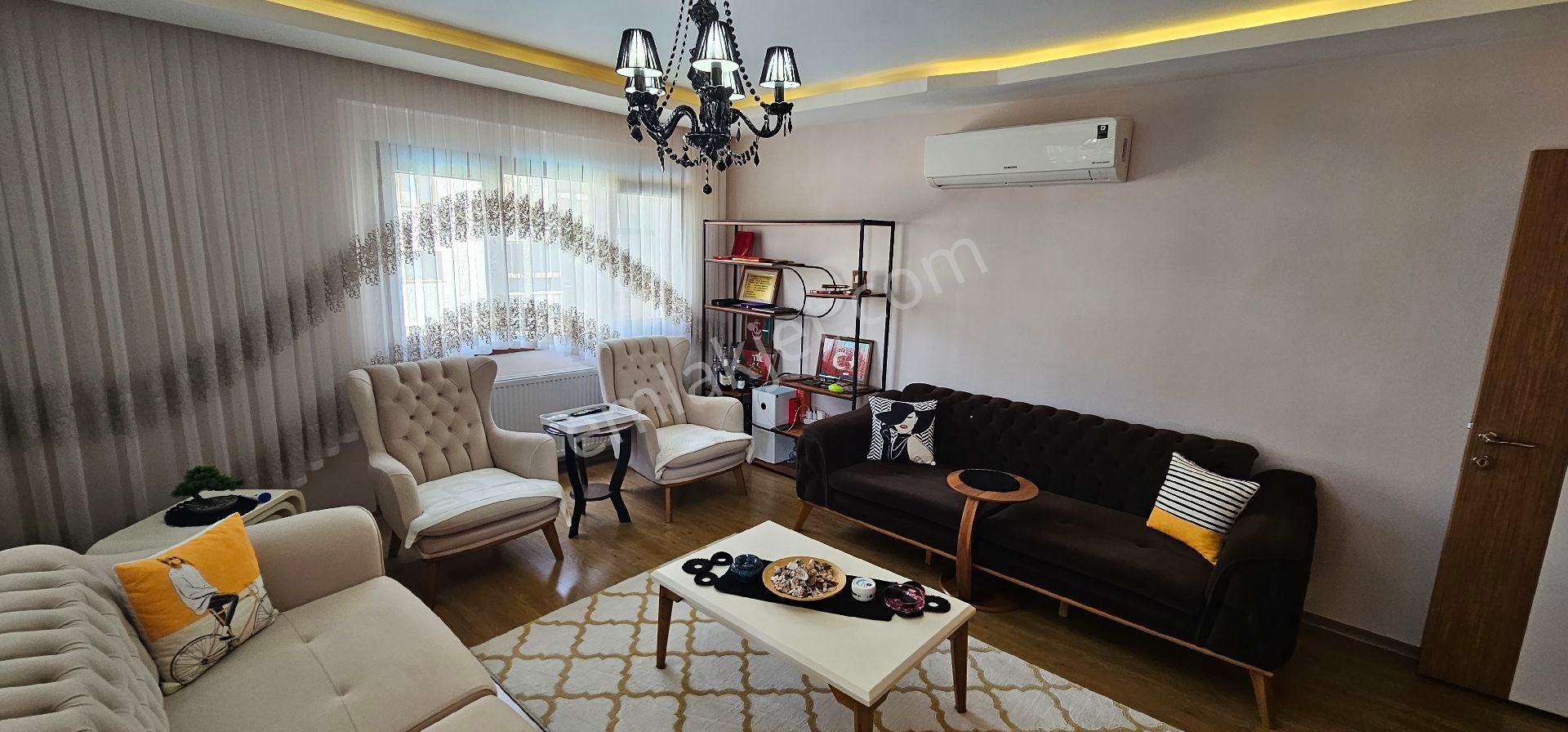 Kuşadası Satılık İkiçeşmelik Mevkii 3+1 Ara Kat Daire - Görsel 3