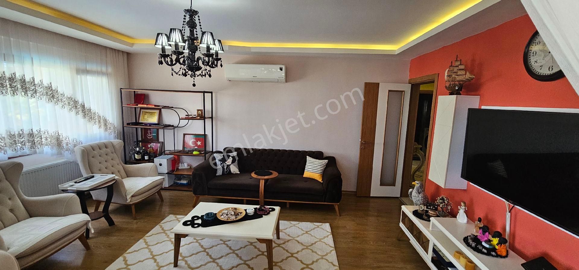 Kuşadası Satılık İkiçeşmelik Mevkii 3+1 Ara Kat Daire - Görsel 2