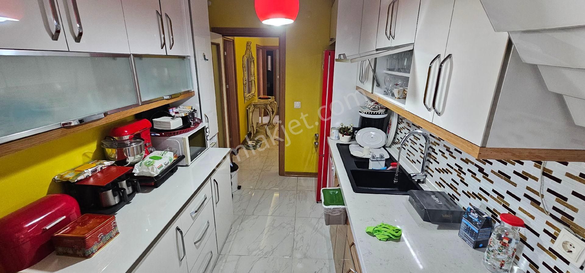 Kuşadası Satılık İkiçeşmelik Mevkii 3+1 Ara Kat Daire - Görsel 4