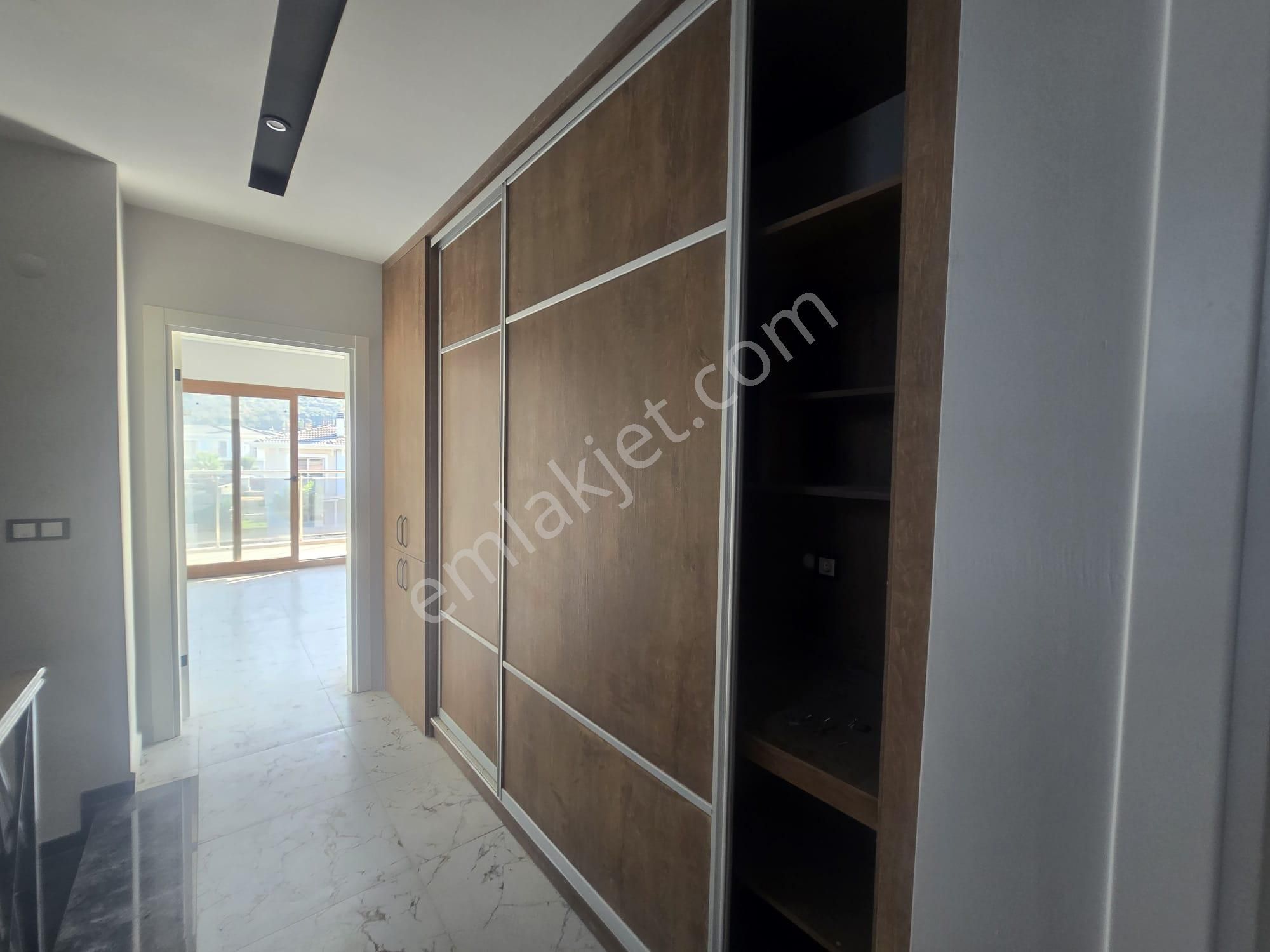 Davutlar'da 4+1 Özel Havuzlu Tek Müstakil Villa - Görsel 23