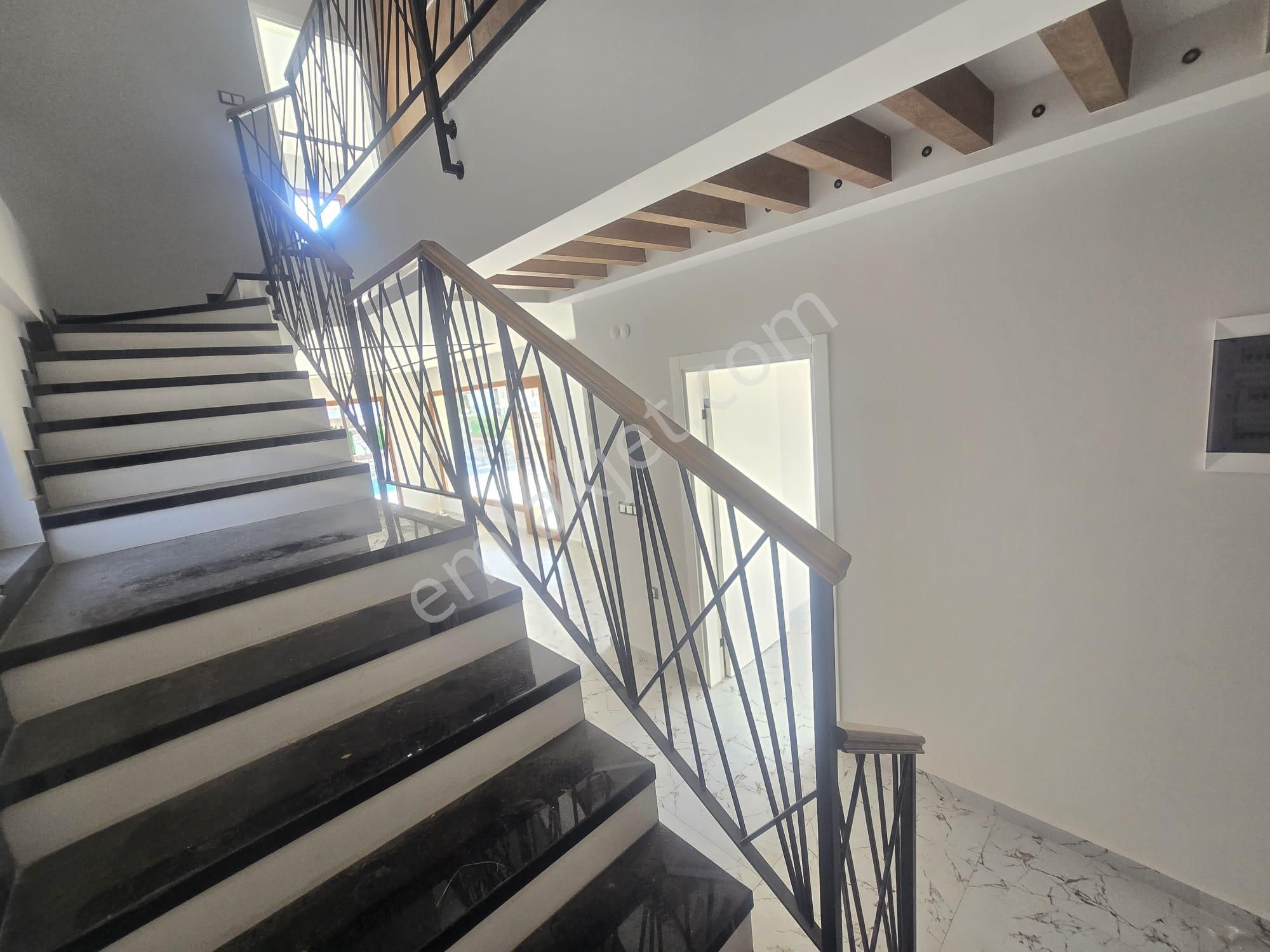 Davutlar'da 4+1 Özel Havuzlu Tek Müstakil Villa - Görsel 17