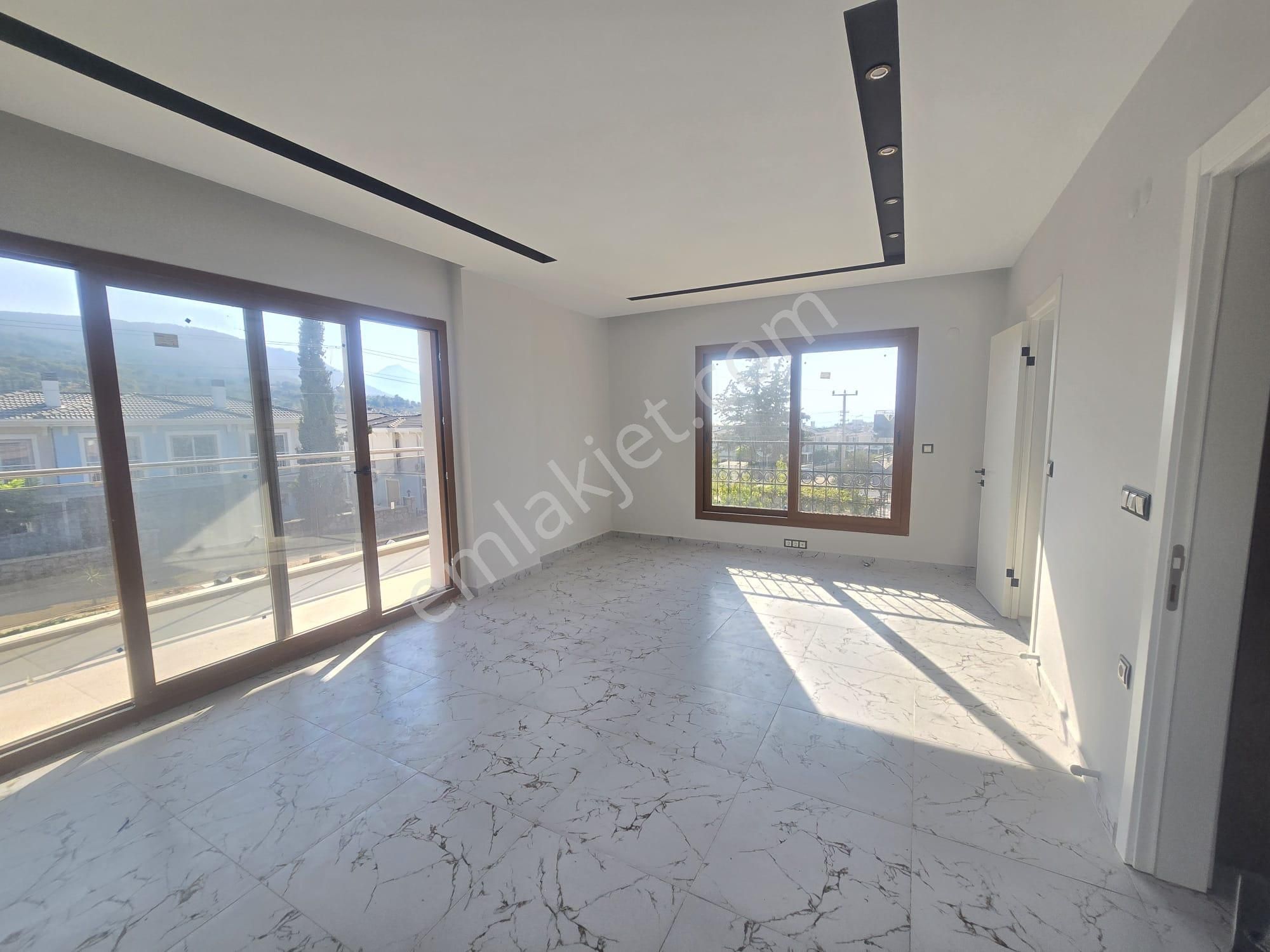 Davutlar'da 4+1 Özel Havuzlu Tek Müstakil Villa - Görsel 19