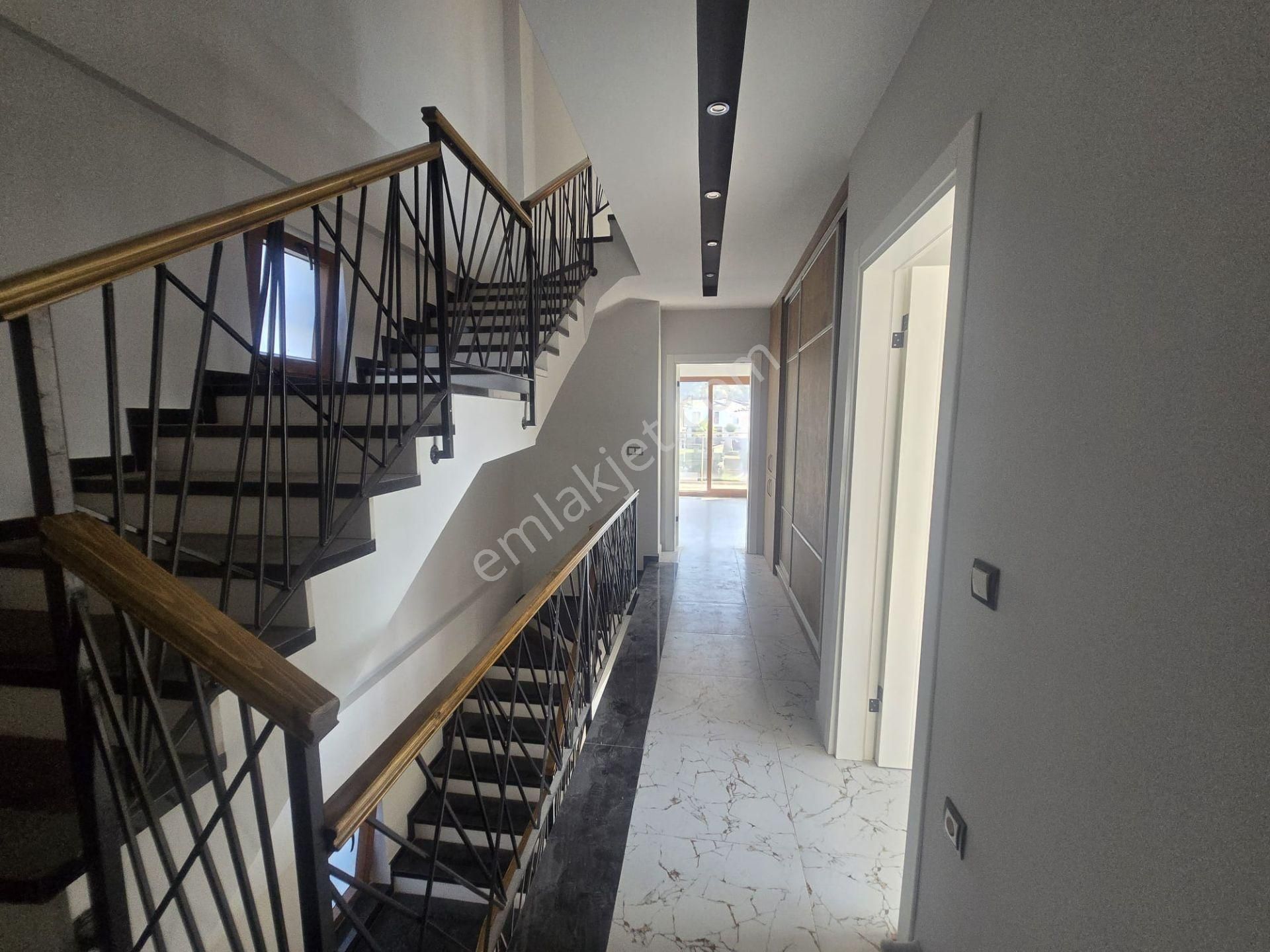 Davutlar'da 4+1 Özel Havuzlu Tek Müstakil Villa - Görsel 26