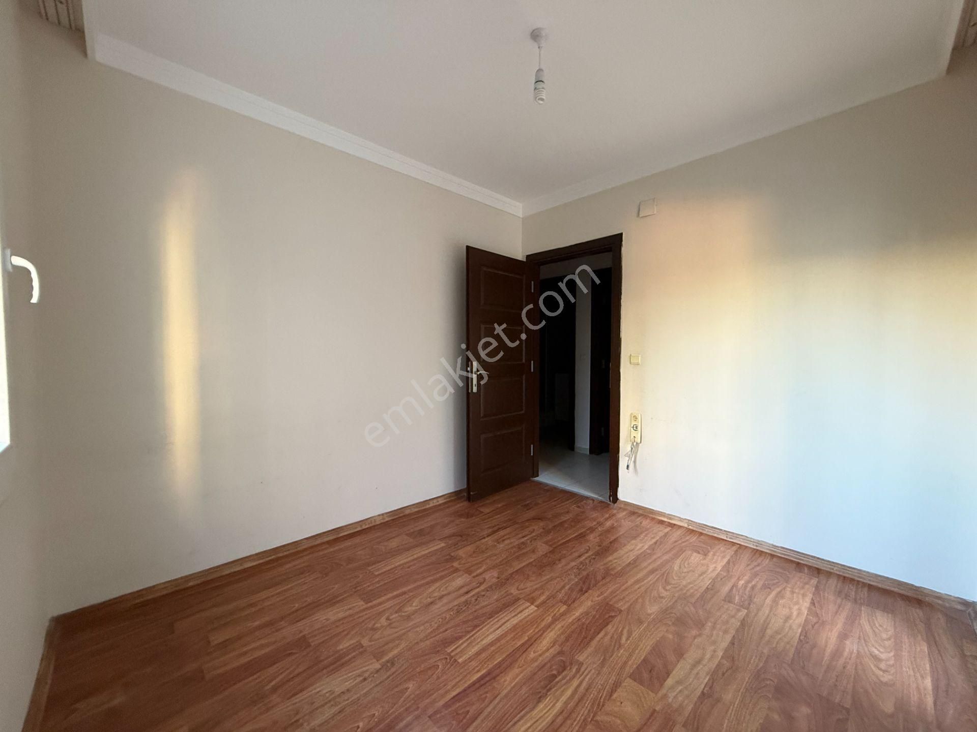 Toros Mah. 3+1 165 M2 Doğalgaz-kapalı Mutfak-kiler-hasarsız Kiralık Daire - Görsel 18