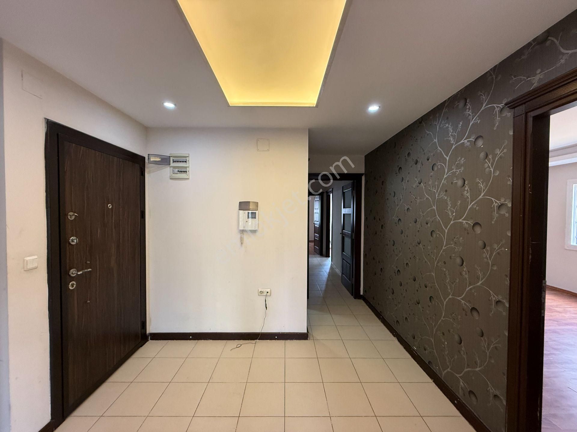 Toros Mah. 3+1 165 M2 Doğalgaz-kapalı Mutfak-kiler-hasarsız Kiralık Daire - Görsel 11